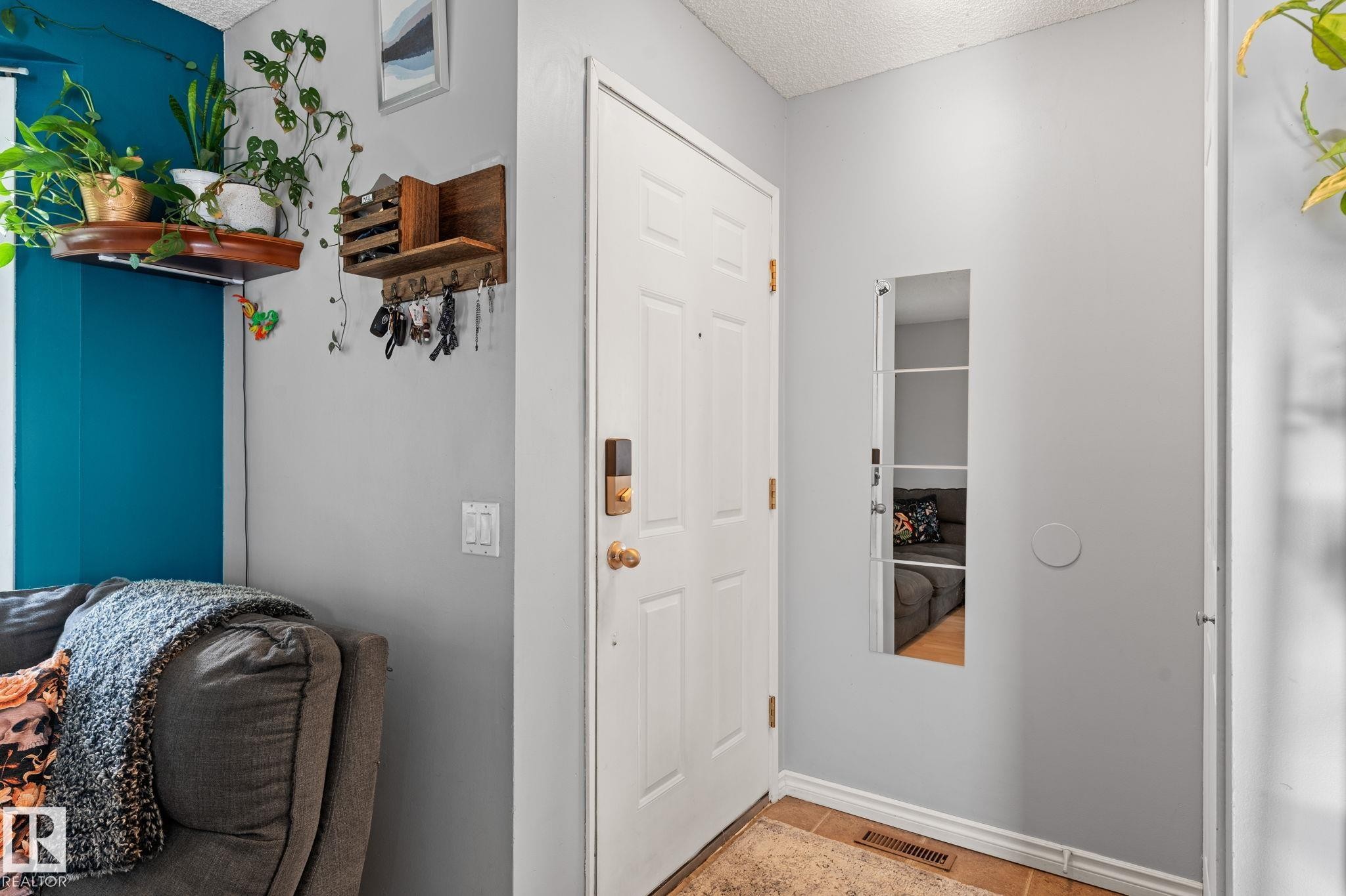17607 91 Street Nw, Edmonton, AB