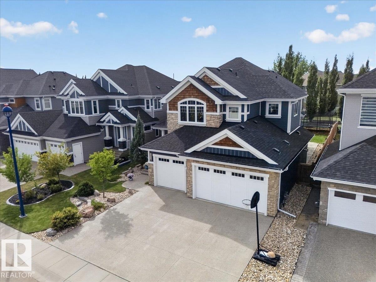 2032 90 Street Sw, Edmonton, AB