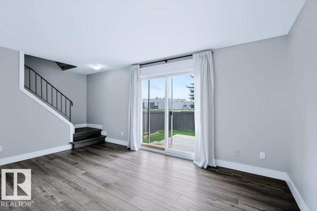 709 Clareview Road Nw, Edmonton, AB