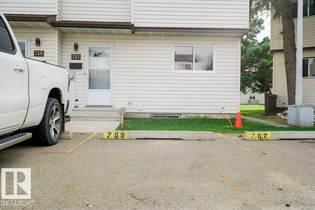 709 Clareview Road Nw, Edmonton, AB