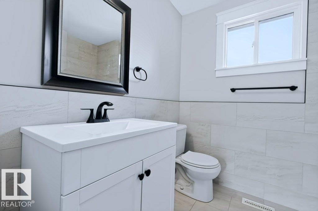 709 Clareview Road Nw, Edmonton, AB