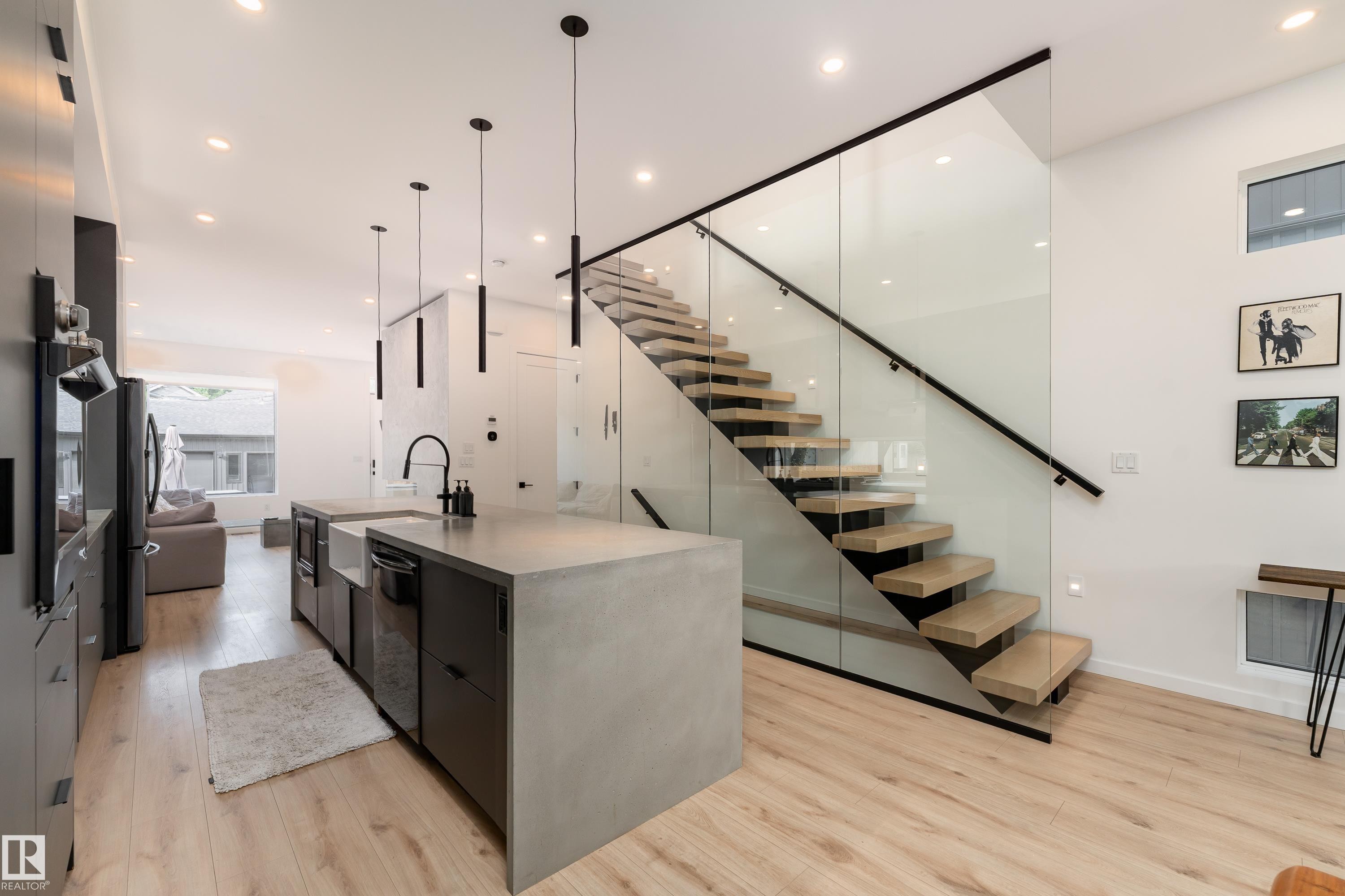 10138 90 Street Nw, Edmonton, AB