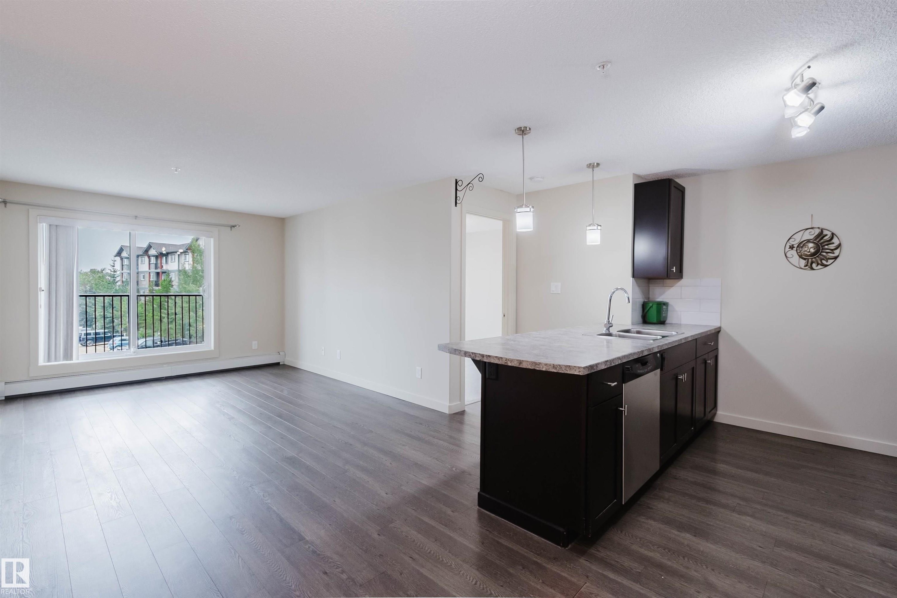 Kitchen - #304 6084 Stanton Dr Sw, Edmonton, AB - Indoor