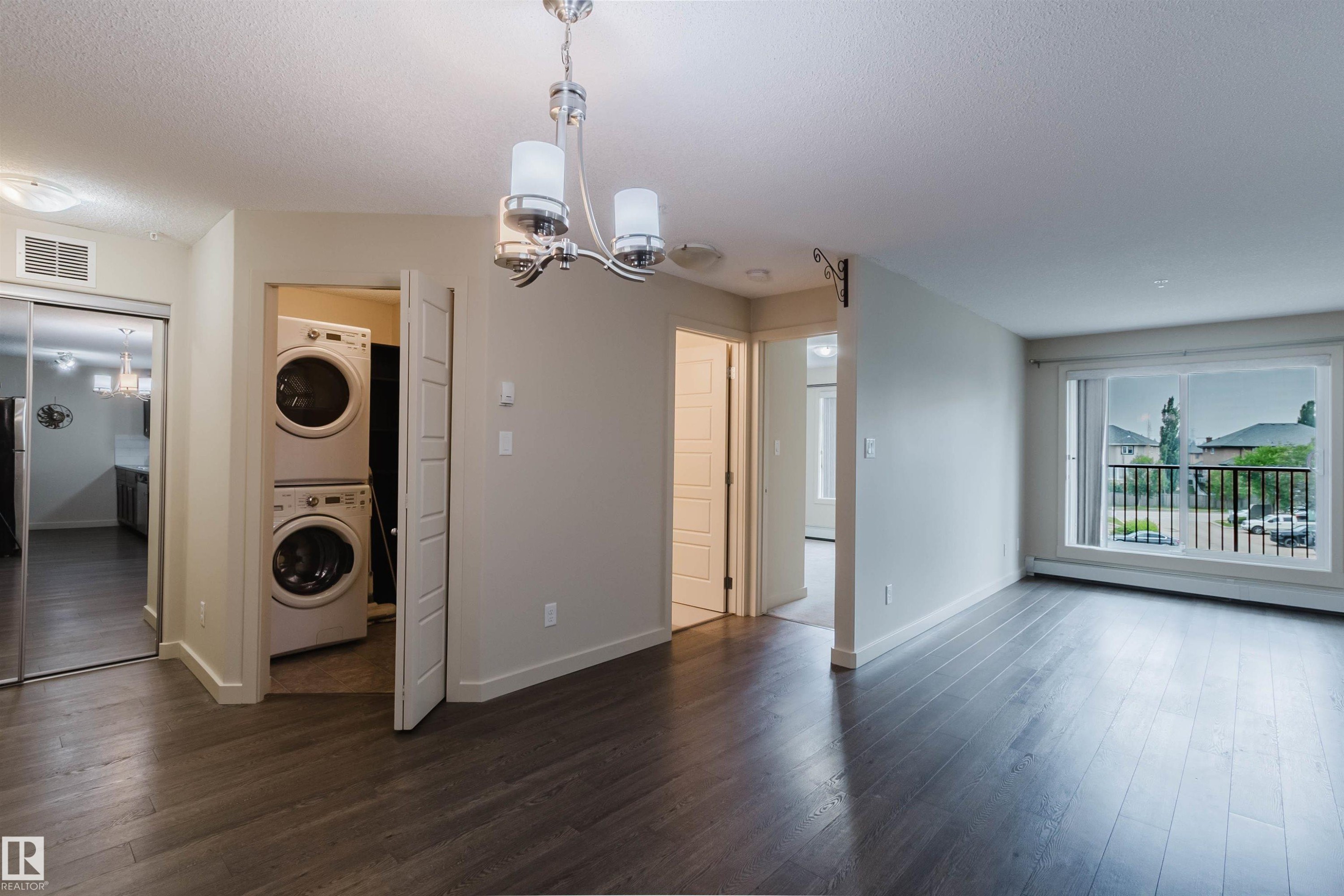 Laundry room - #304 6084 Stanton Dr Sw, Edmonton, AB - Indoor Photo Showing Laundry Room