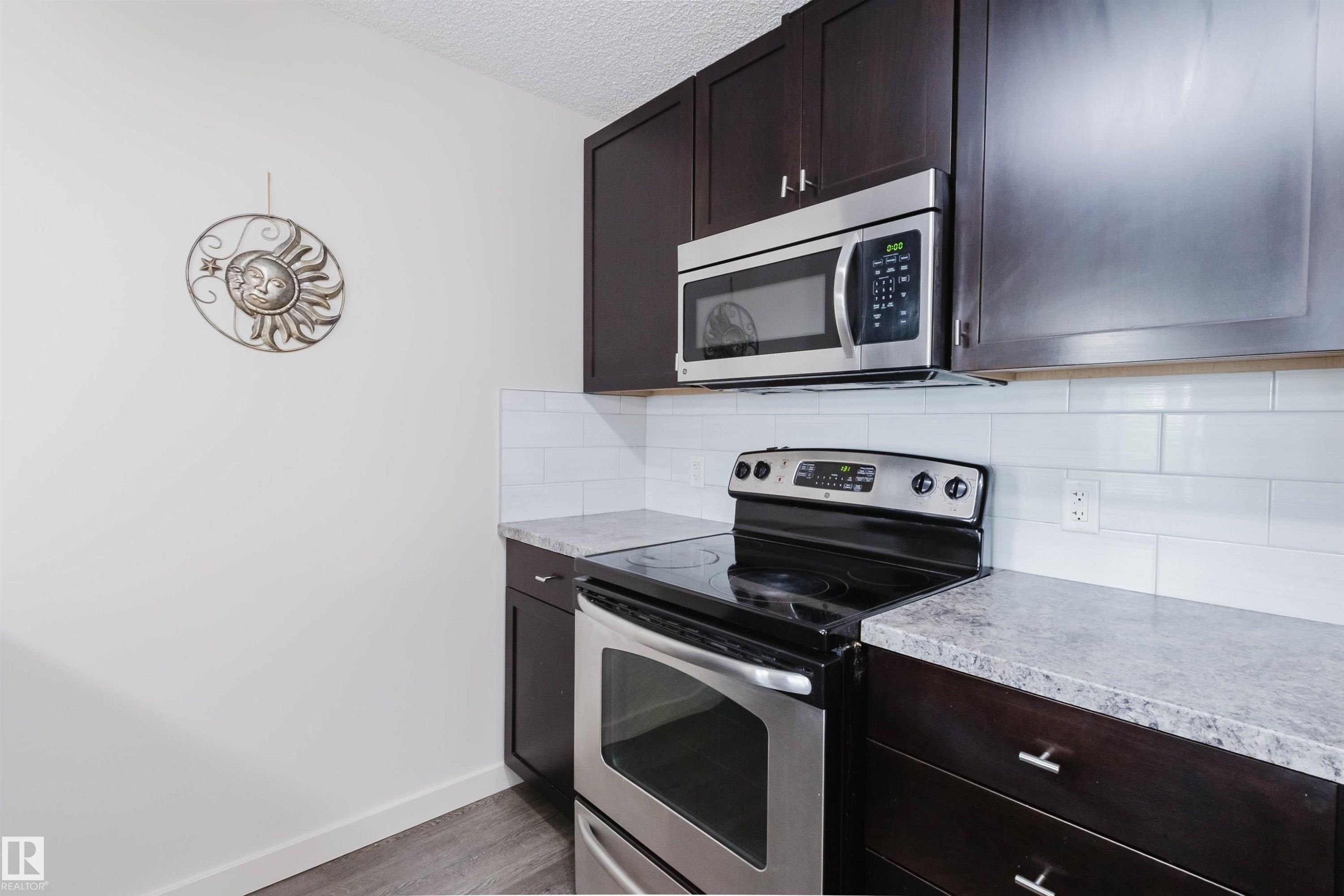 Kitchen - #304 6084 Stanton Dr Sw, Edmonton, AB - Indoor Photo Showing Kitchen