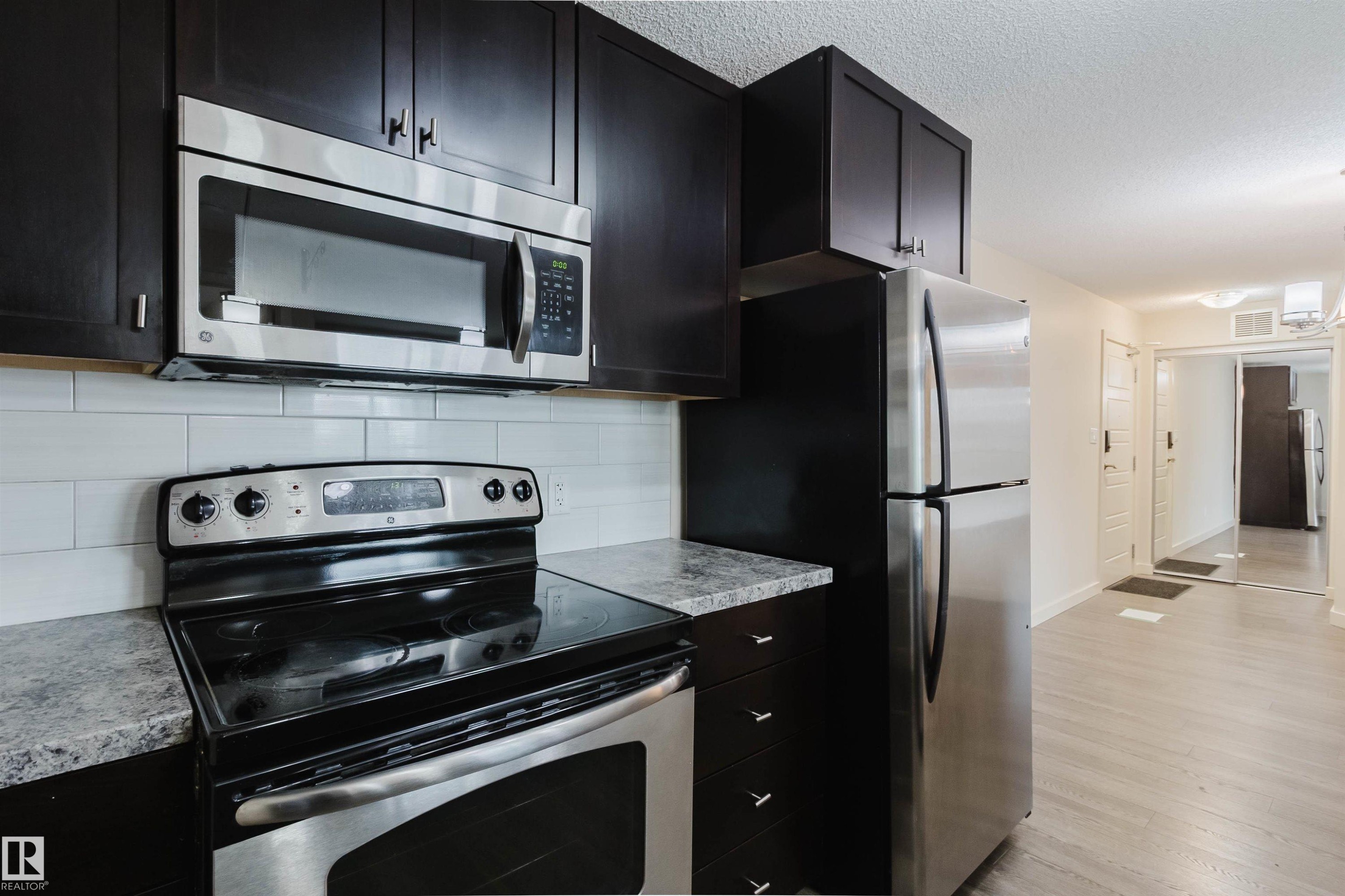 Kitchen - #304 6084 Stanton Dr Sw, Edmonton, AB - Indoor Photo Showing Kitchen