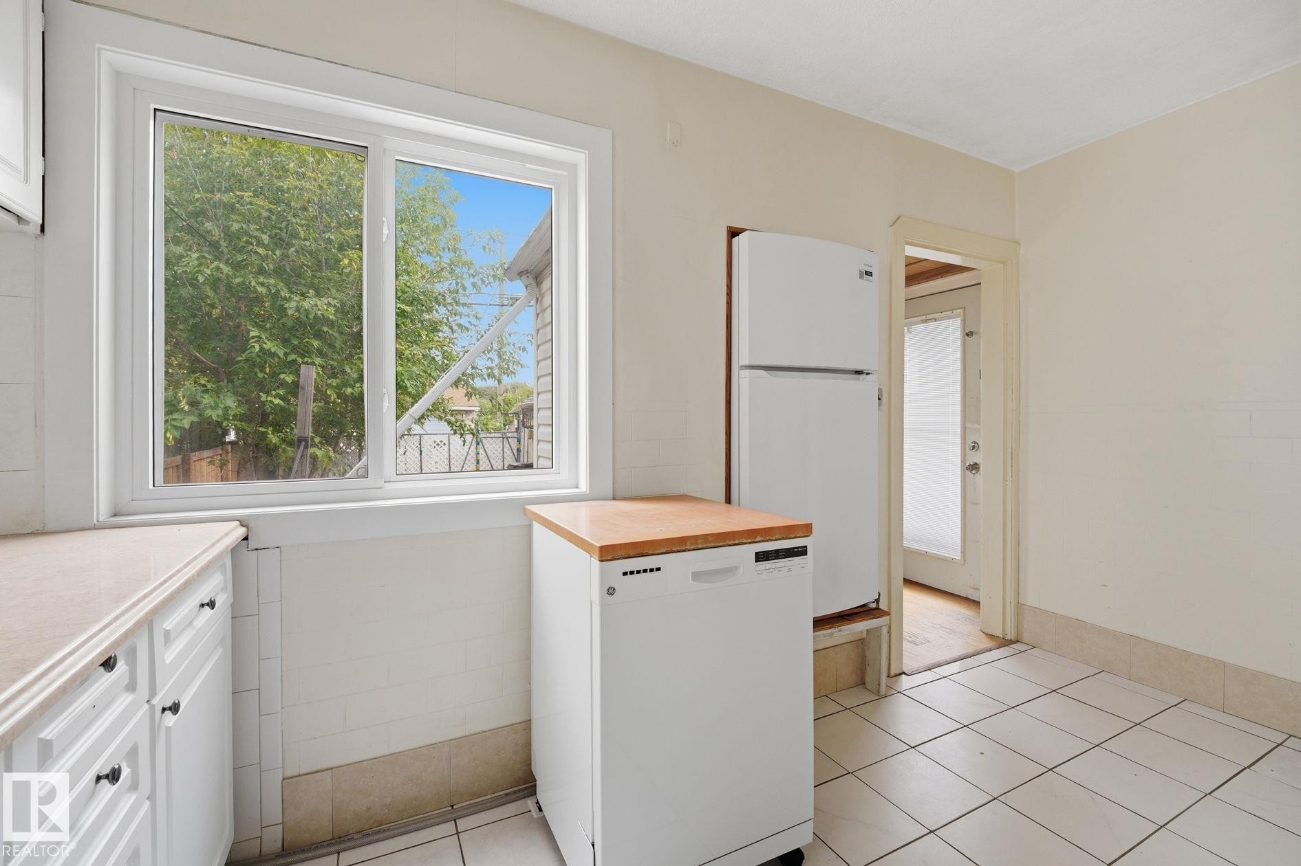 10917 96 Street Nw, Edmonton, AB