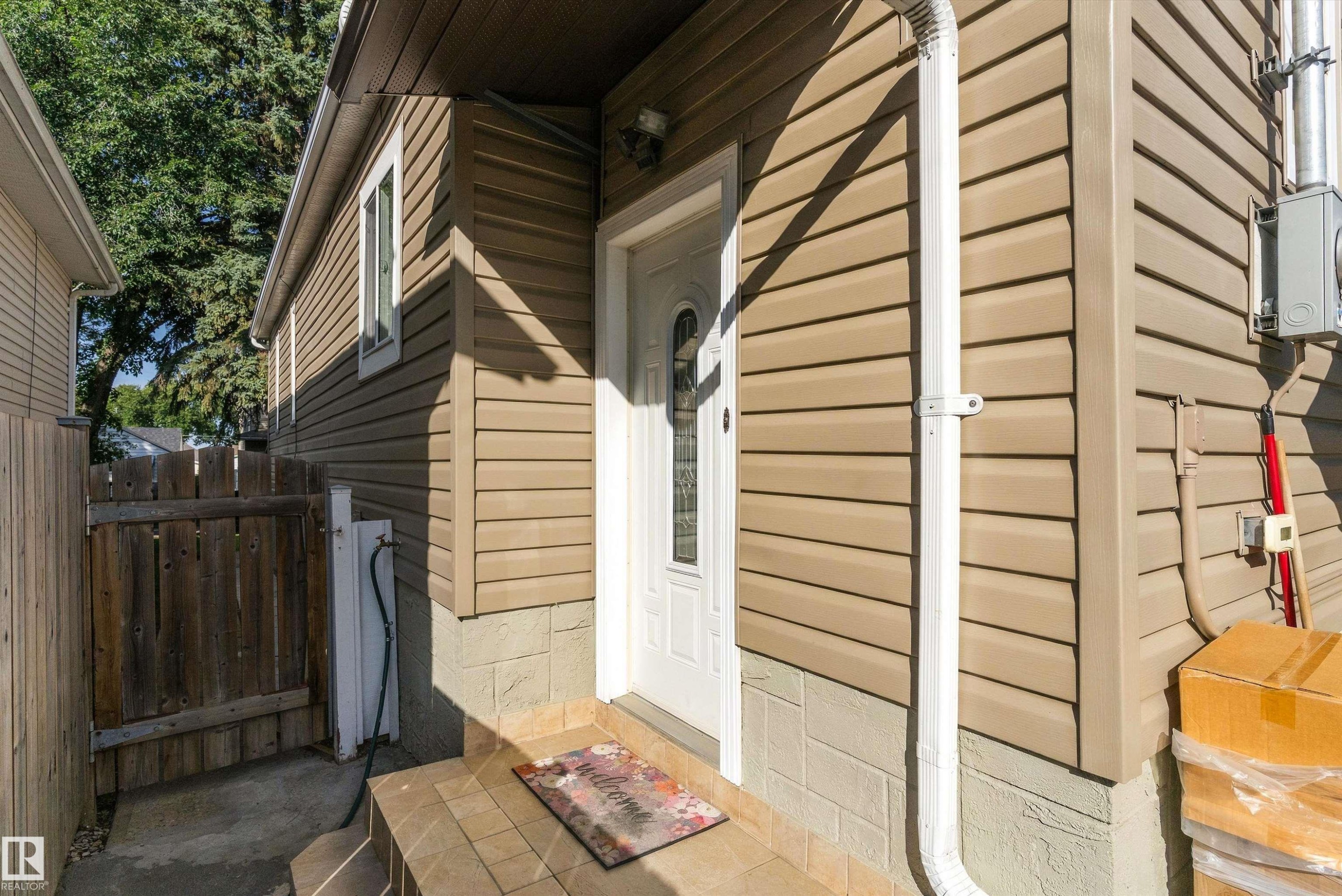 11911 70 Street Nw, Edmonton, AB