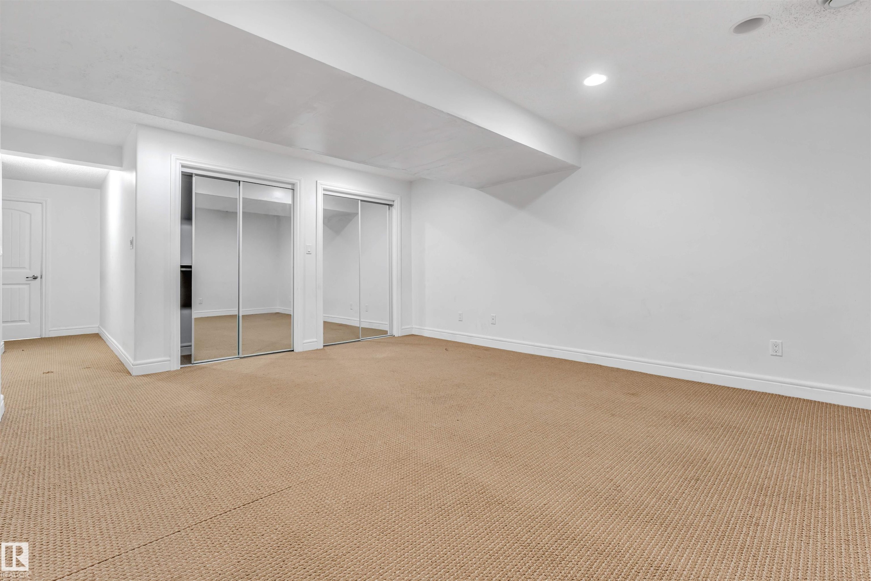 7743 8 Avenue Sw, Edmonton, AB - Indoor Photo Showing Other Room