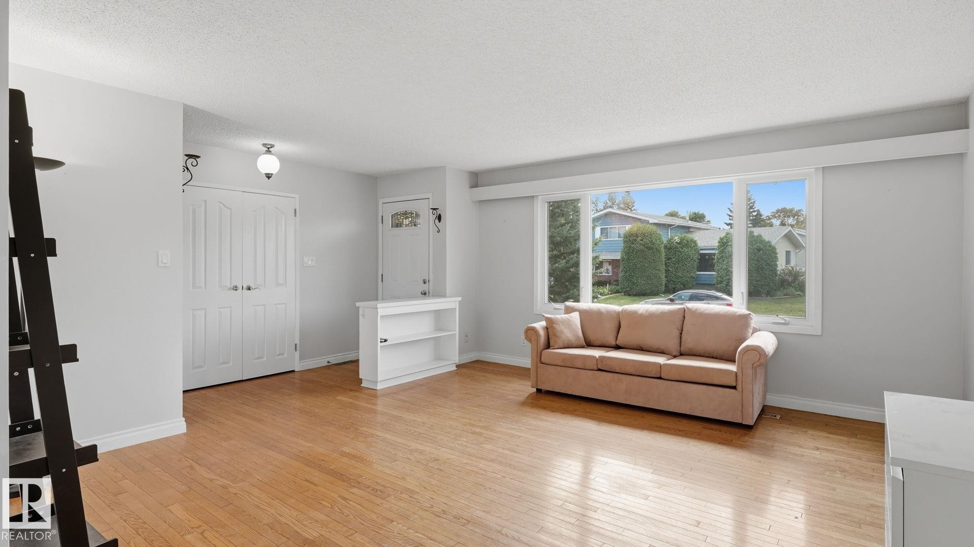 10440 36 Avenue Nw, Edmonton, AB