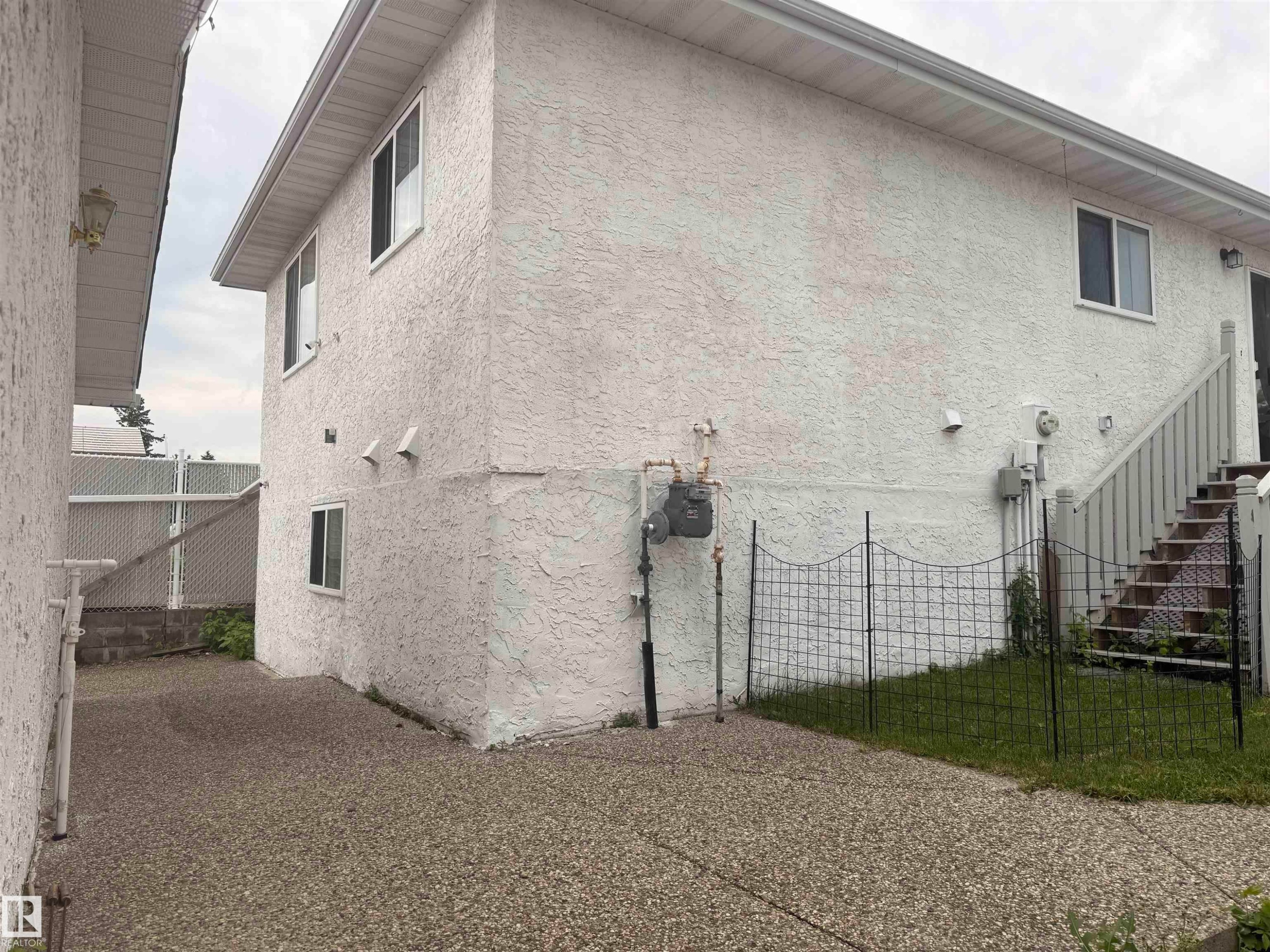 10 Weston Court, Spruce Grove, AB - Outdoor