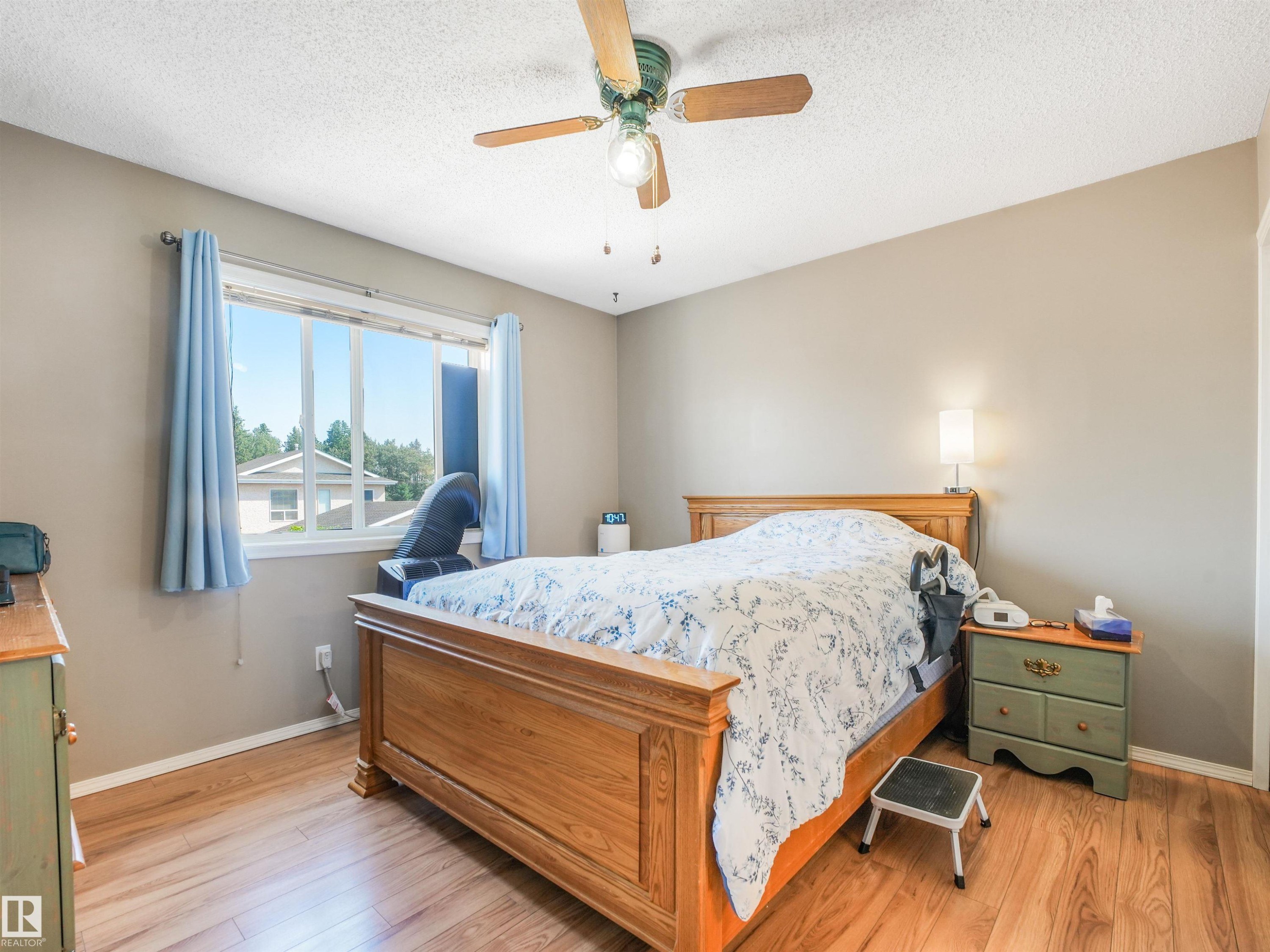 10 Weston Court, Spruce Grove, AB - Indoor Photo Showing Bedroom
