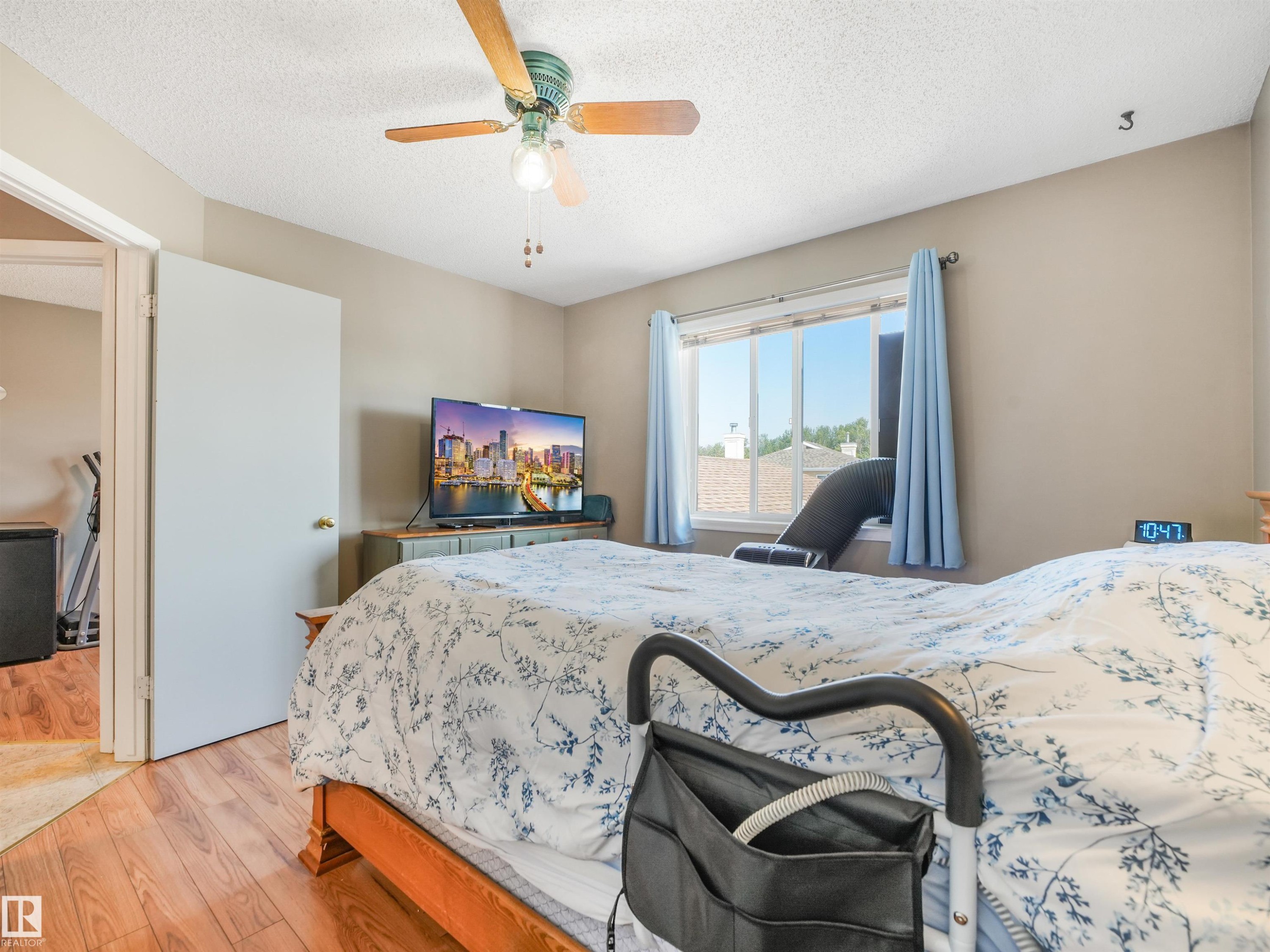 10 Weston Court, Spruce Grove, AB - Indoor Photo Showing Bedroom