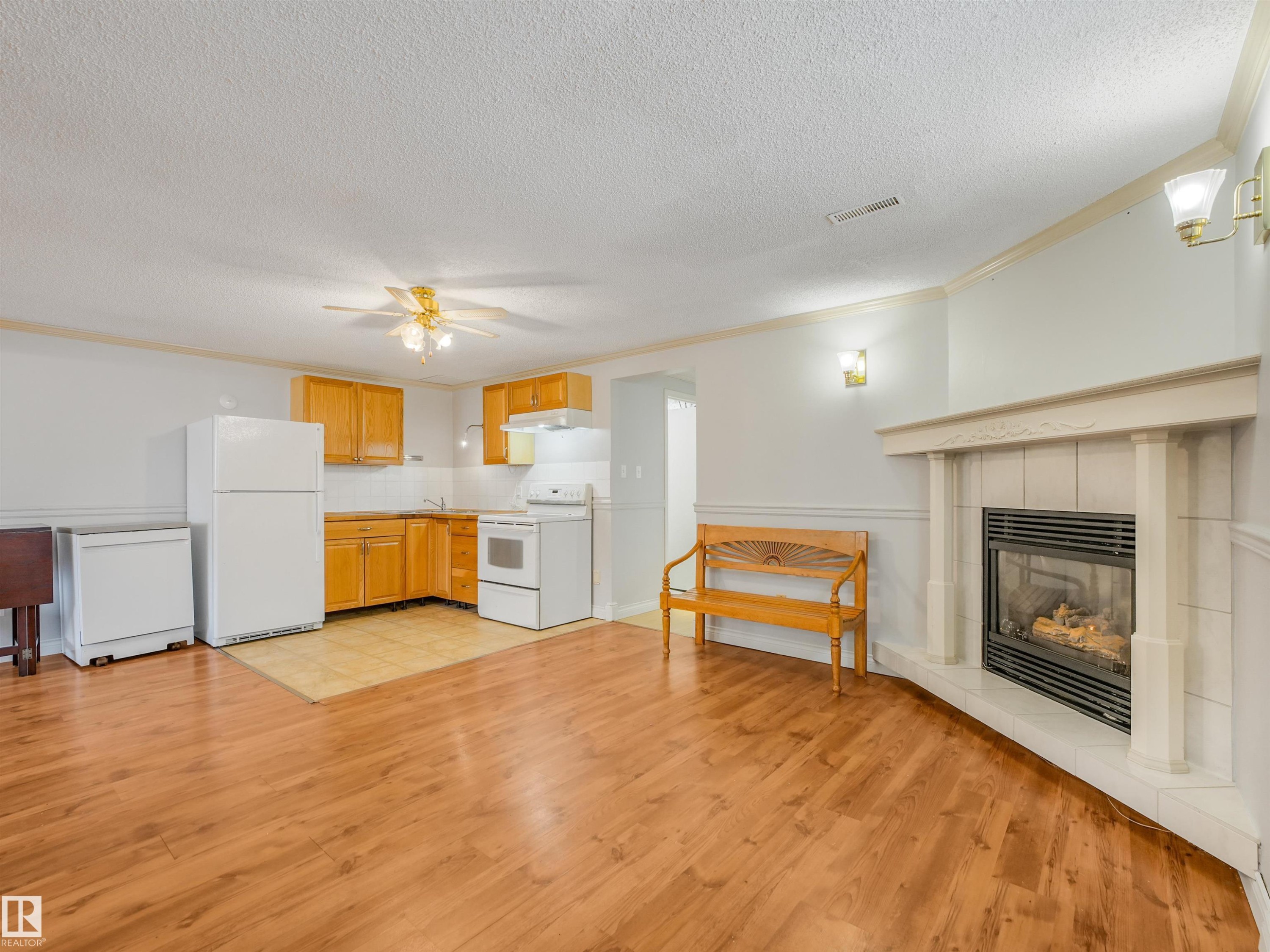 10 Weston Court, Spruce Grove, AB - Indoor With Fireplace