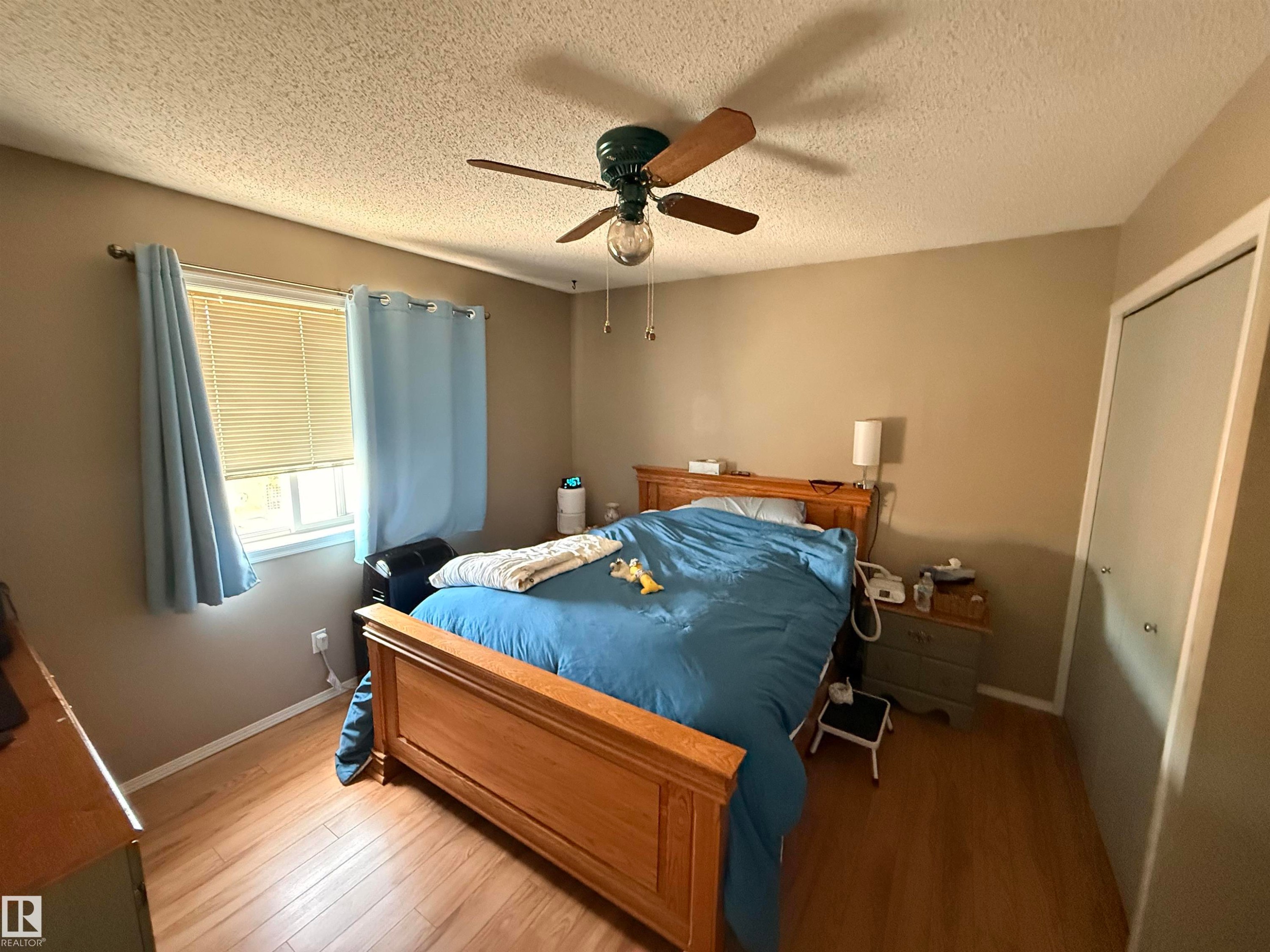 10 Weston Court, Spruce Grove, AB - Indoor Photo Showing Bedroom