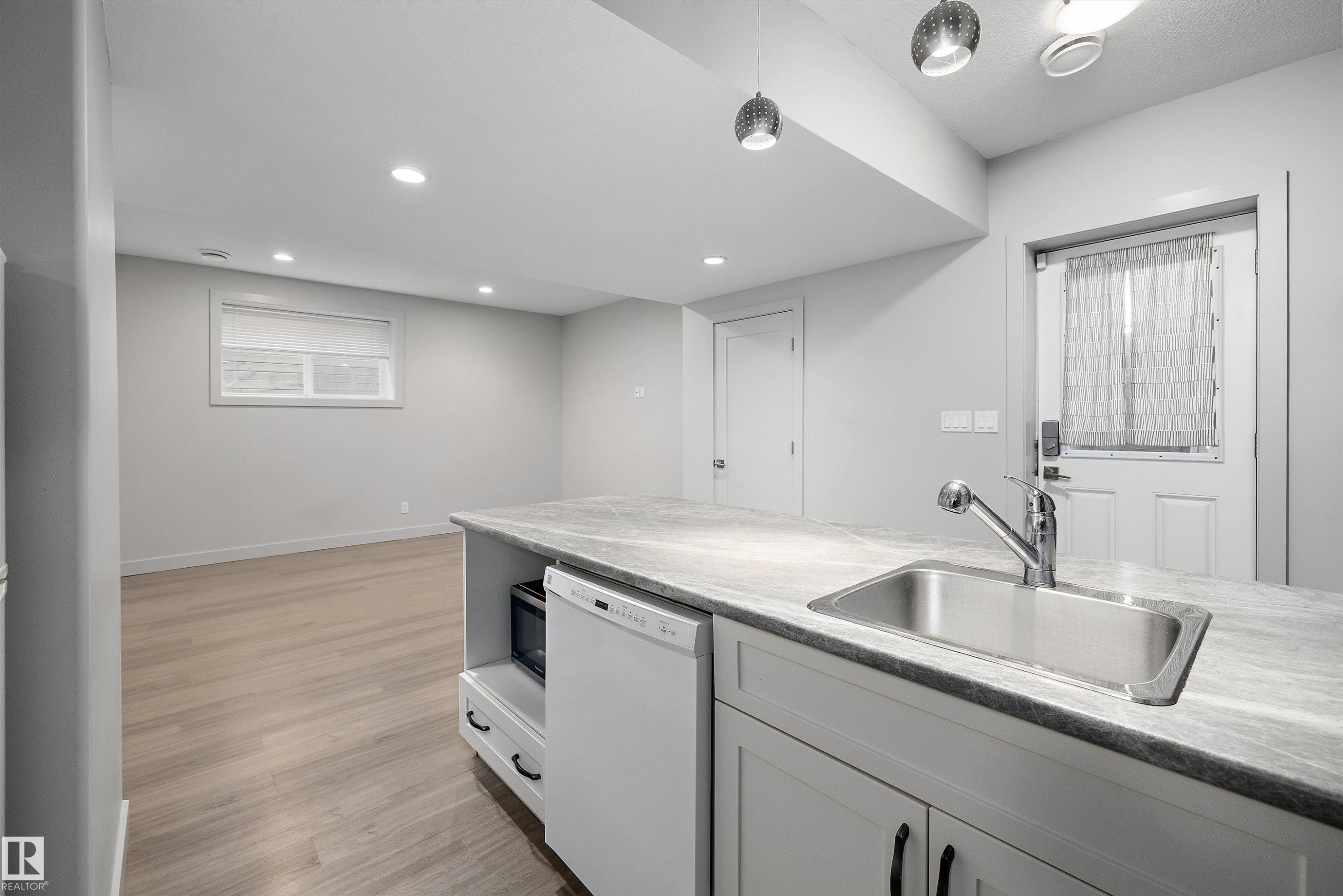 11534 122 Street Nw, Edmonton, AB