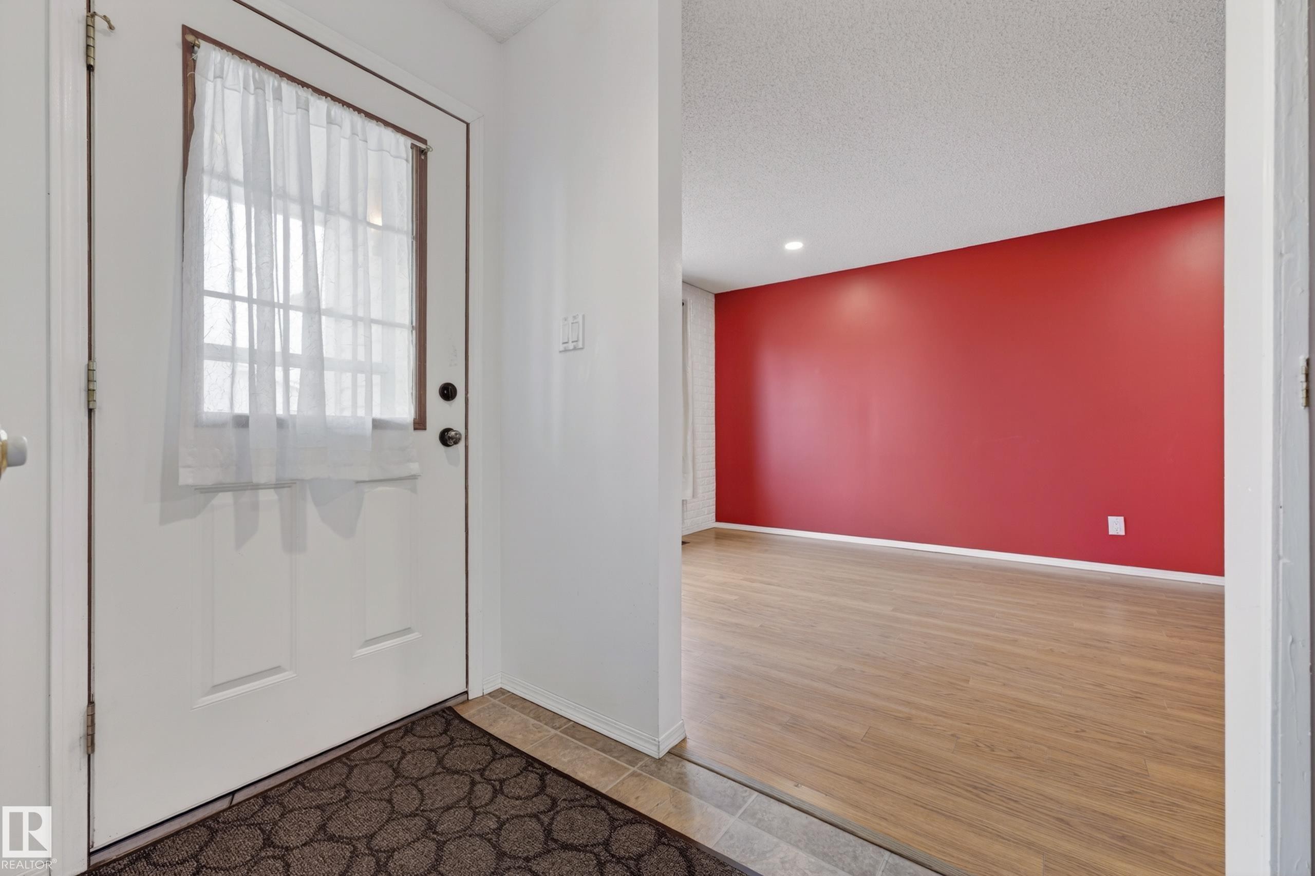 18351 77 Avenue Nw, Edmonton, AB