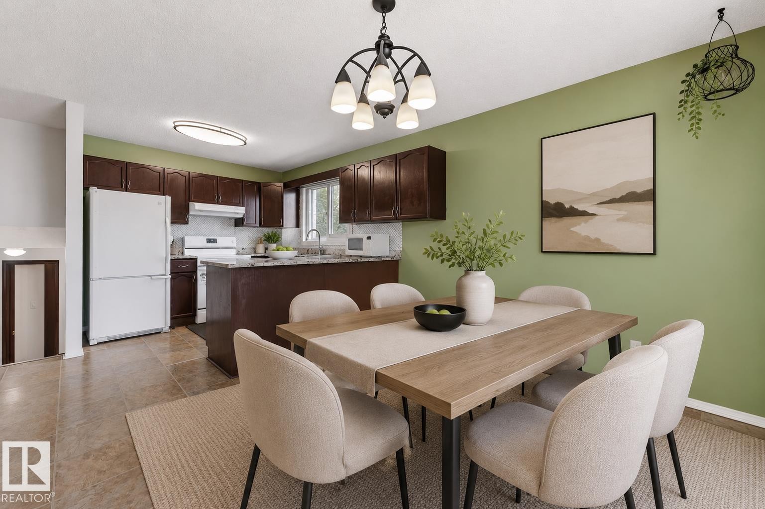 18351 77 Avenue Nw, Edmonton, AB