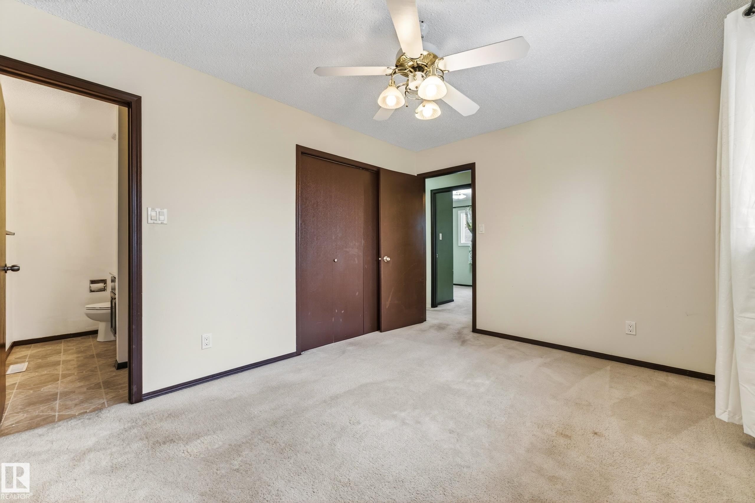 18351 77 Avenue Nw, Edmonton, AB