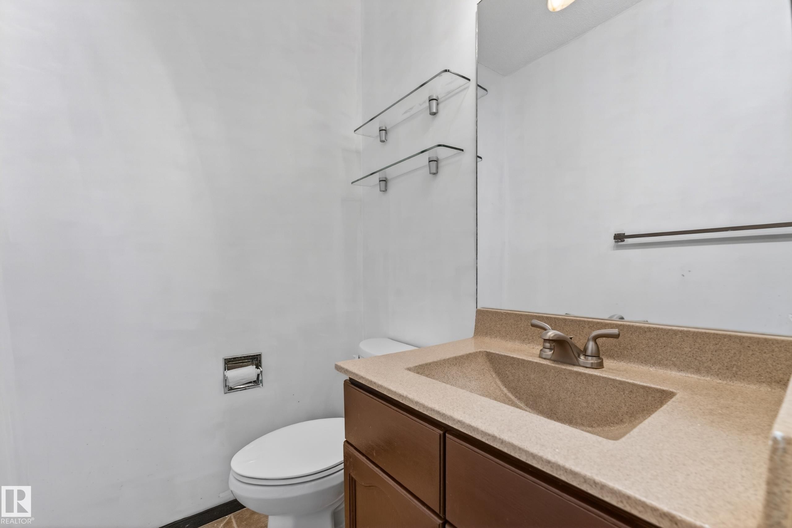 18351 77 Avenue Nw, Edmonton, AB