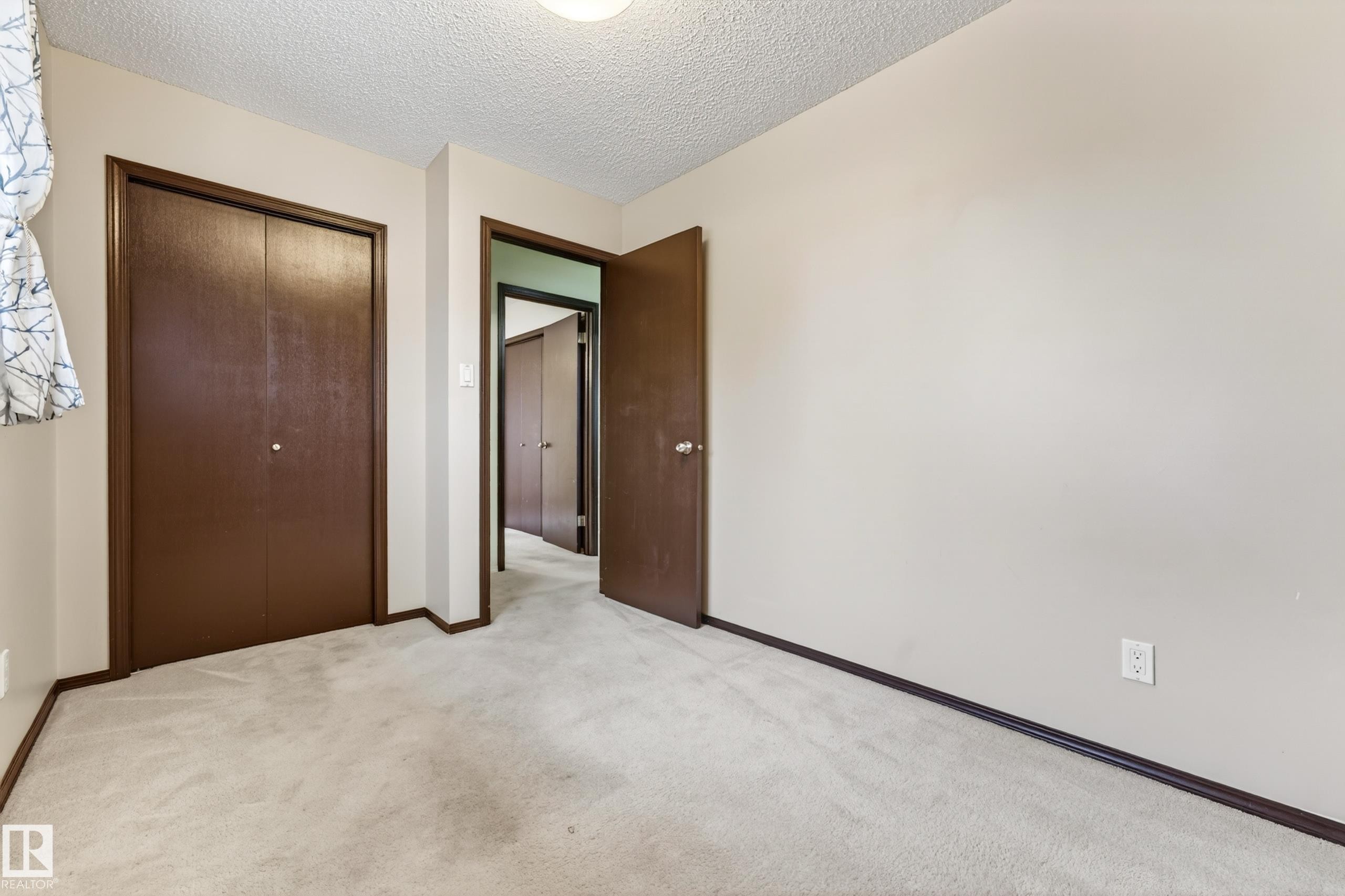 18351 77 Avenue Nw, Edmonton, AB
