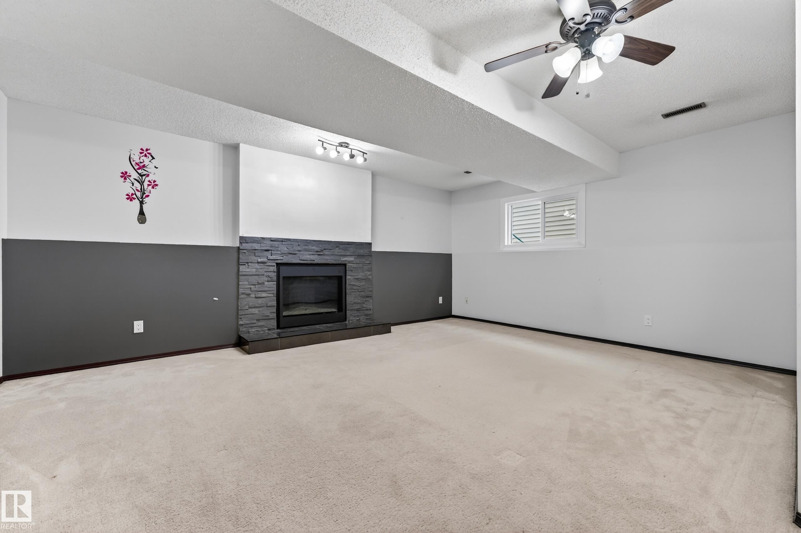 18351 77 Avenue Nw, Edmonton, AB