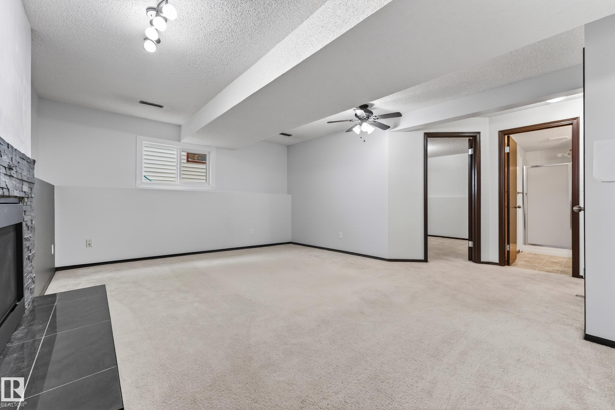 18351 77 Avenue Nw, Edmonton, AB