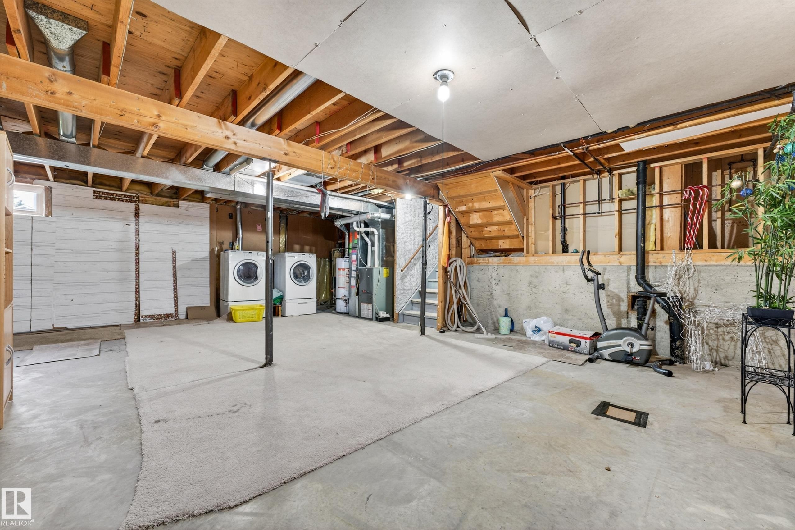 18351 77 Avenue Nw, Edmonton, AB