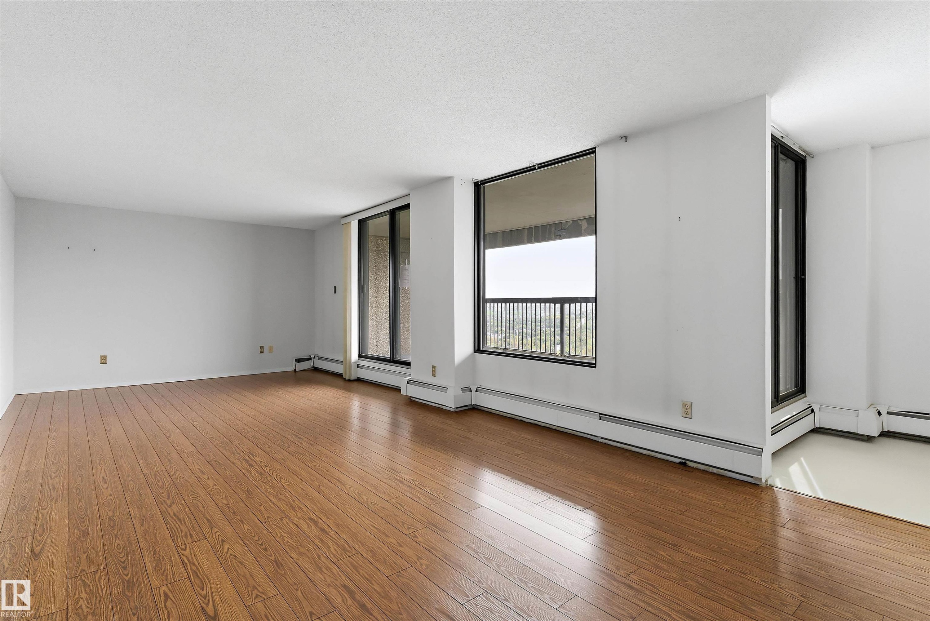 #1201 8220 Jasper Av Nw, Edmonton, AB