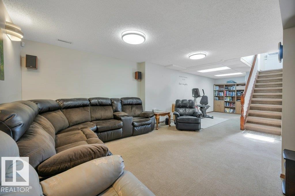 14210 22A Street Nw, Edmonton, AB