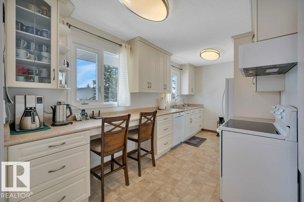 14210 22A Street Nw, Edmonton, AB