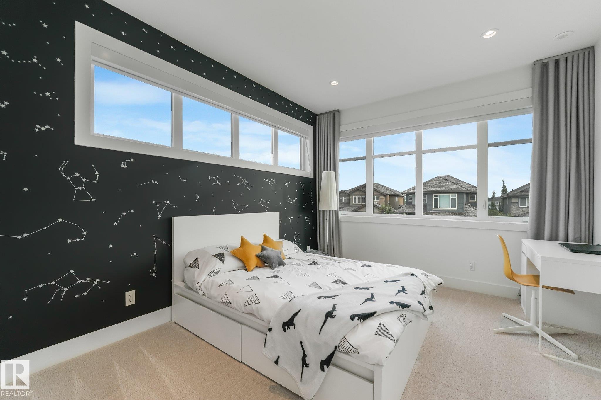 3328 Cameron Heights Landing Nw, Edmonton, AB - Indoor Photo Showing Bedroom