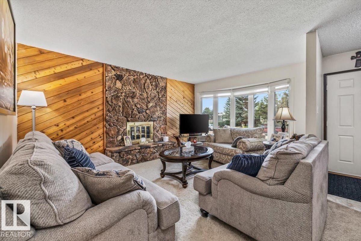 15624 123 Street Nw, Edmonton, AB - Indoor Photo Showing Living Room With Fireplace