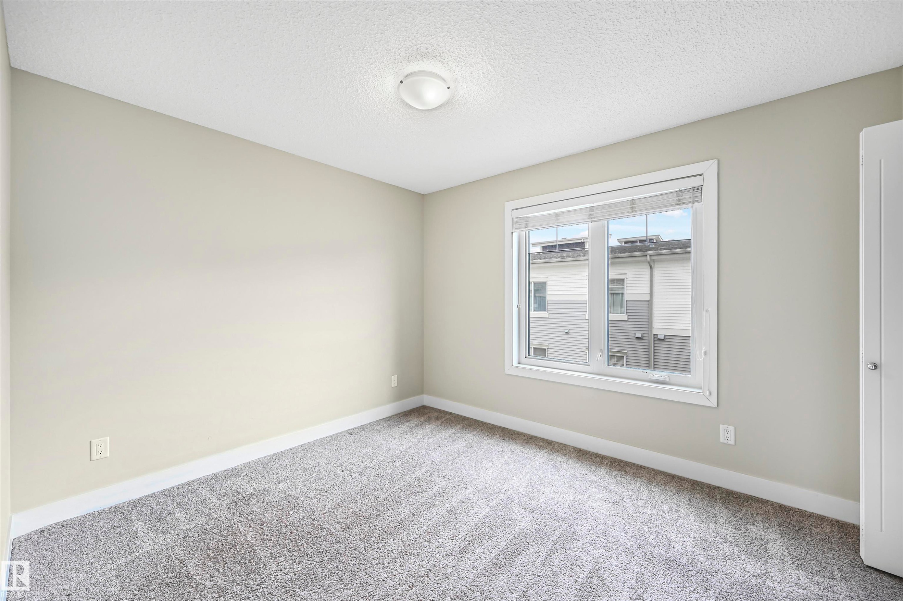 #102 804 Welsh Dr Sw, Edmonton, AB