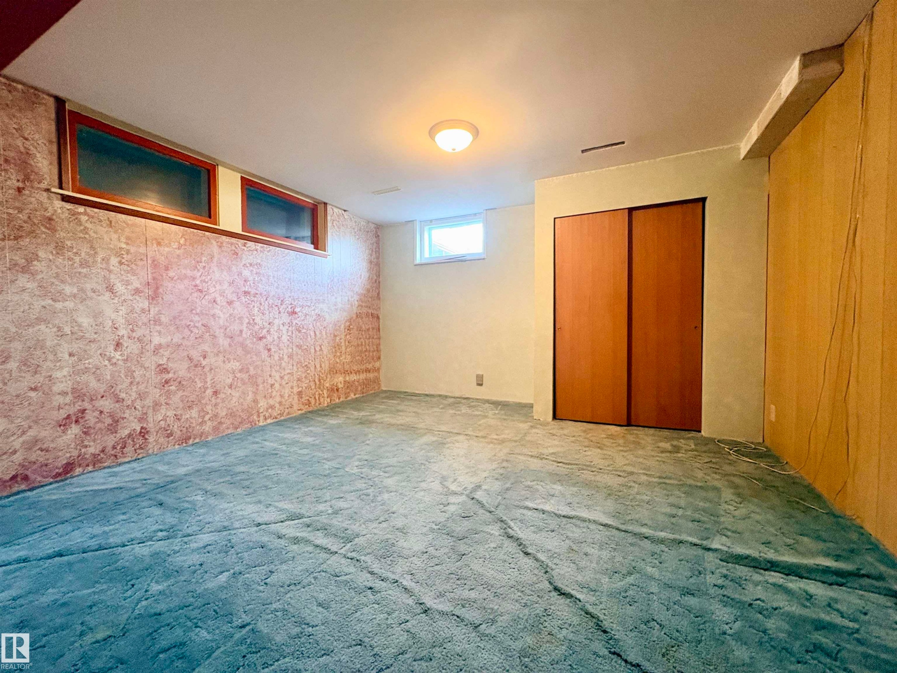 3834 110 Avenue Nw, Edmonton, AB