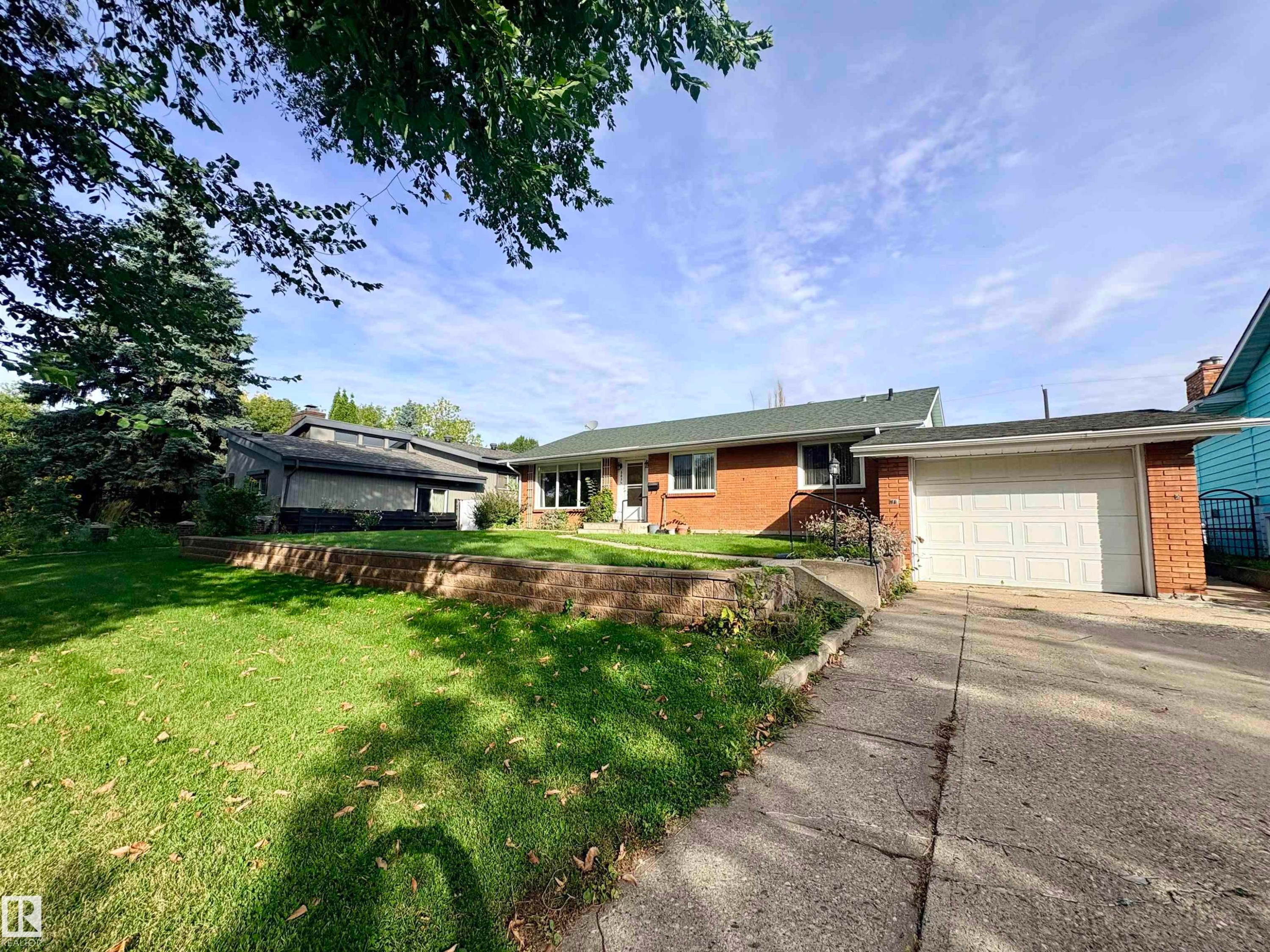 3834 110 Avenue Nw, Edmonton, AB