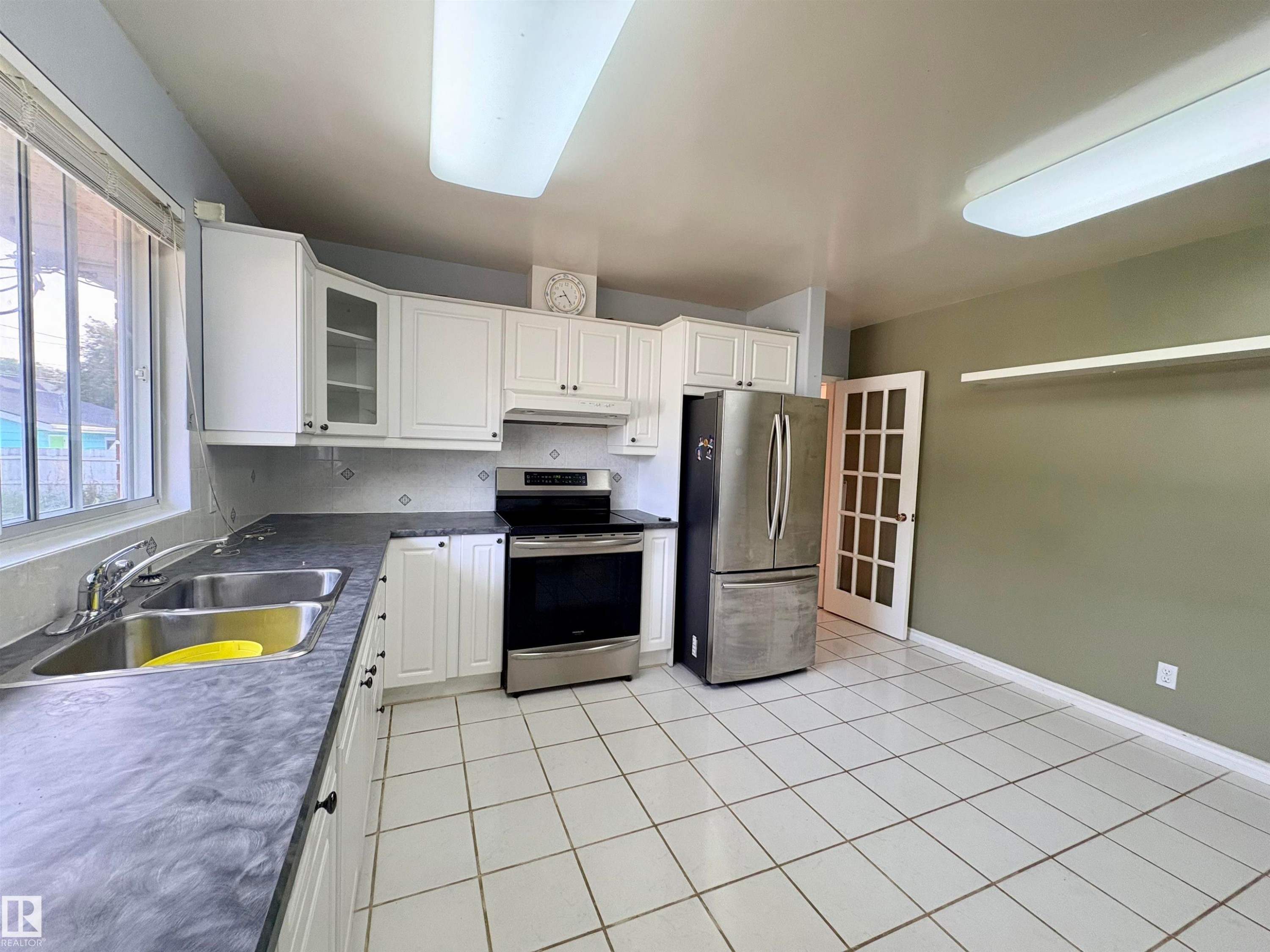 3834 110 Avenue Nw, Edmonton, AB
