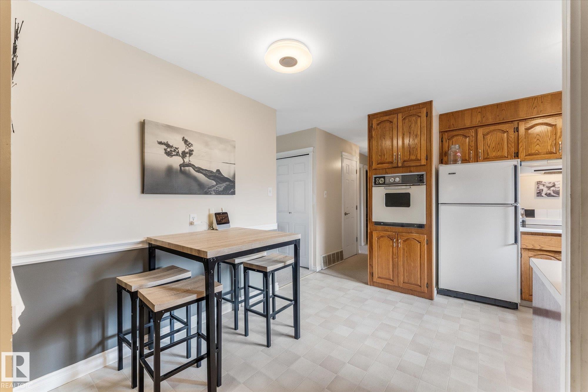 16807 98 Avenue Nw, Edmonton, AB