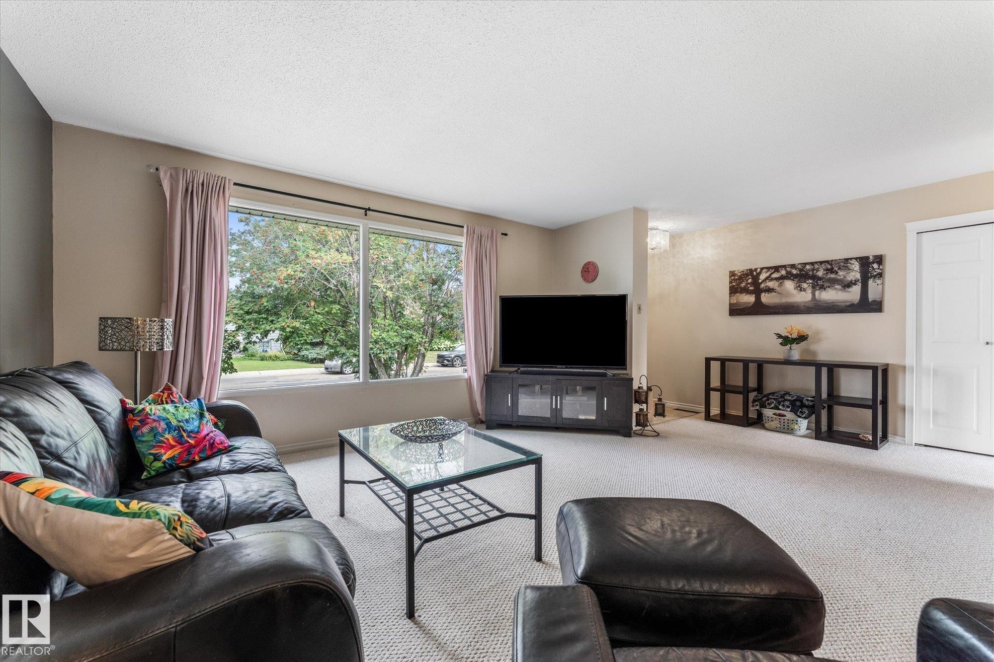 16807 98 Avenue Nw, Edmonton, AB