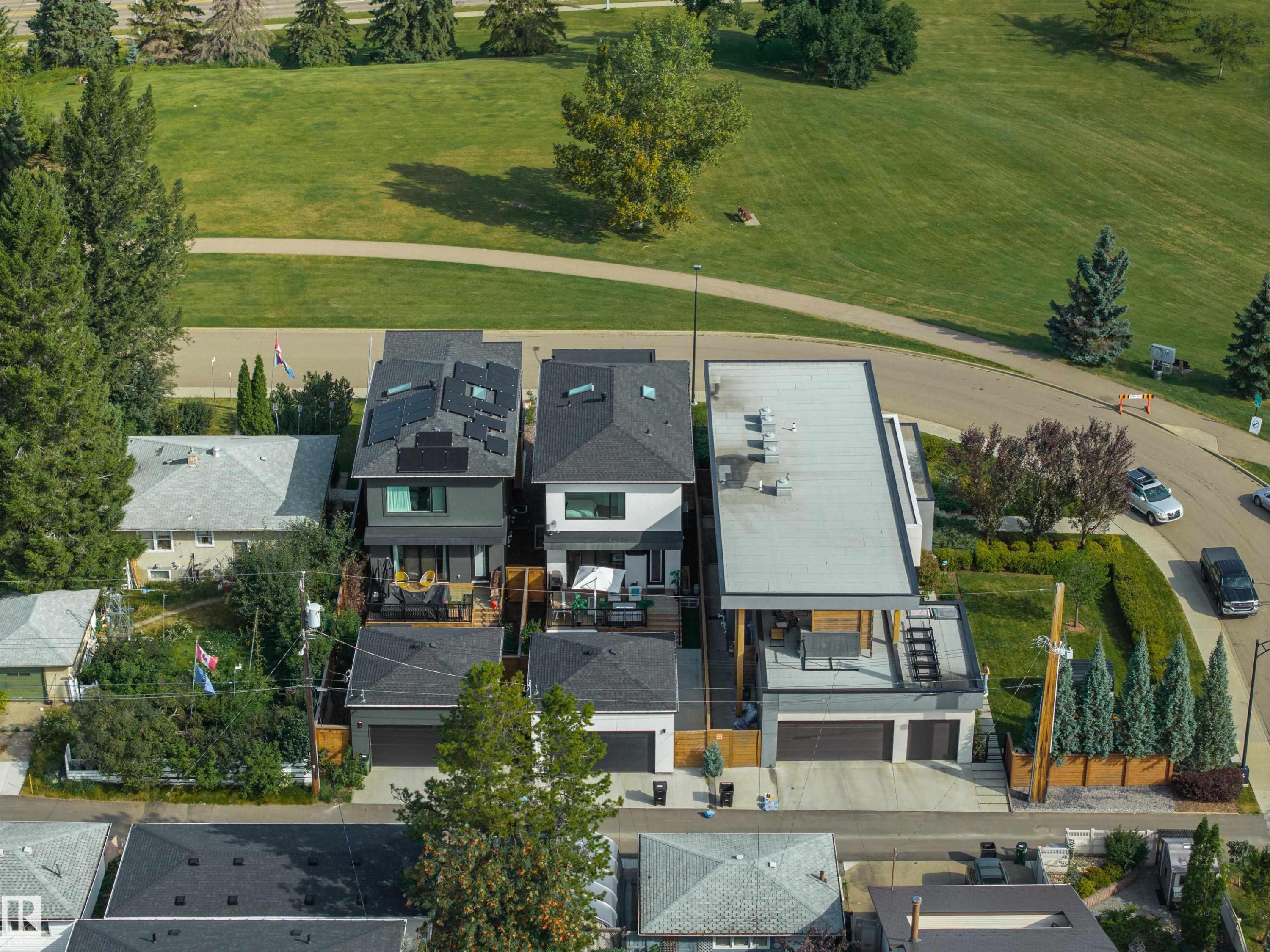 8707 Strathearn Crescent Nw, Edmonton, AB