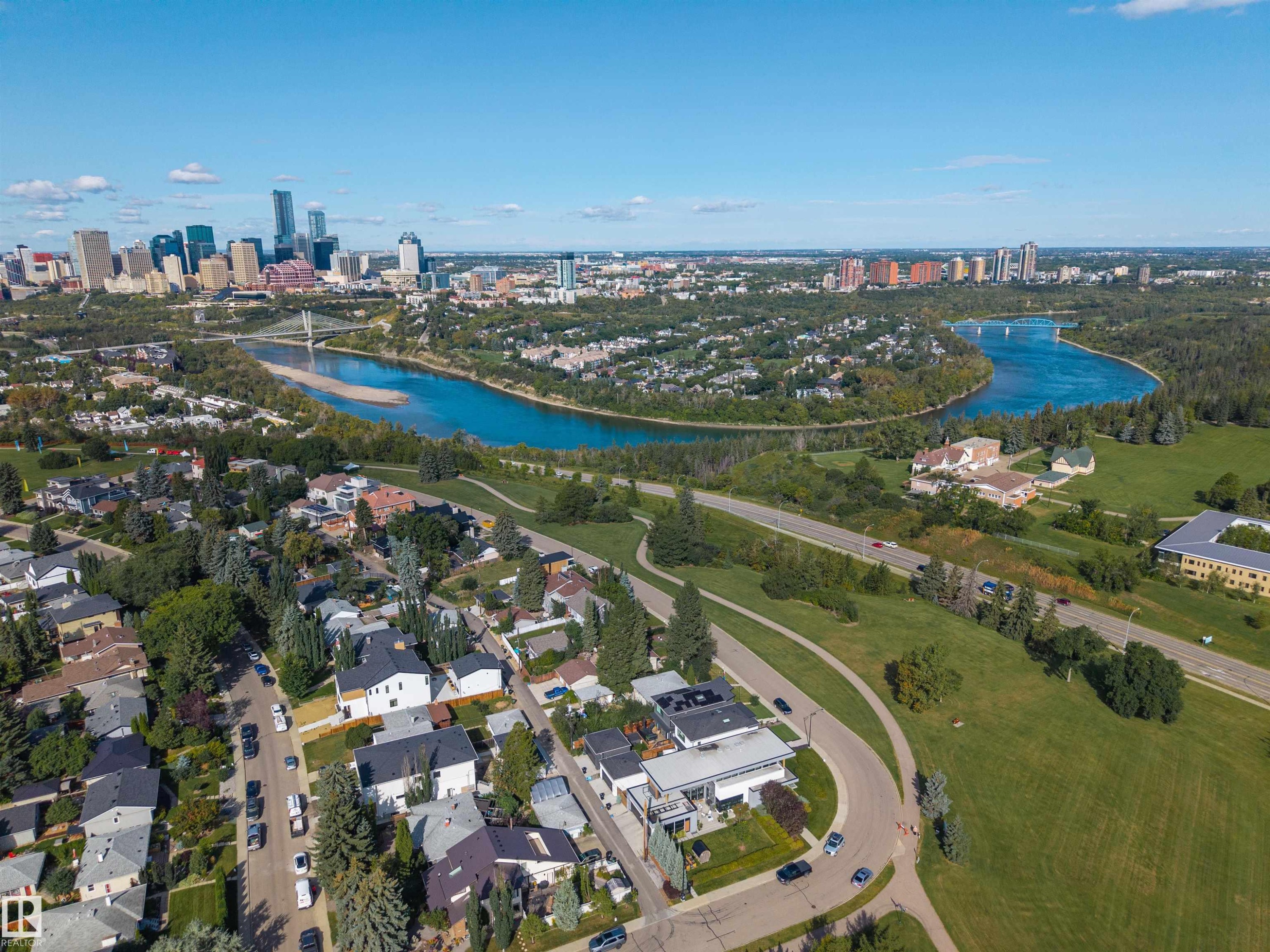 8707 Strathearn Crescent Nw, Edmonton, AB