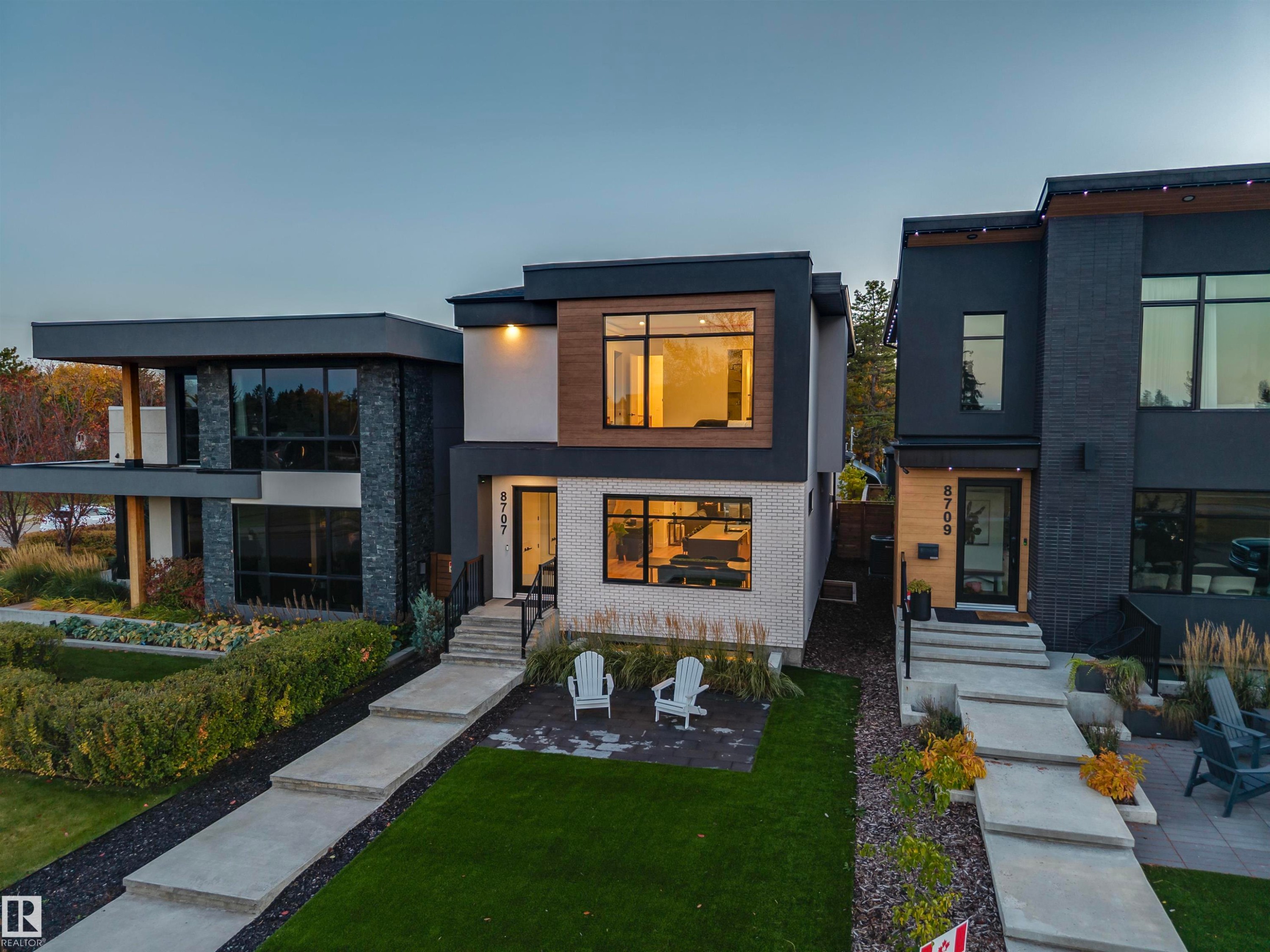 8707 Strathearn Crescent Nw, Edmonton, AB