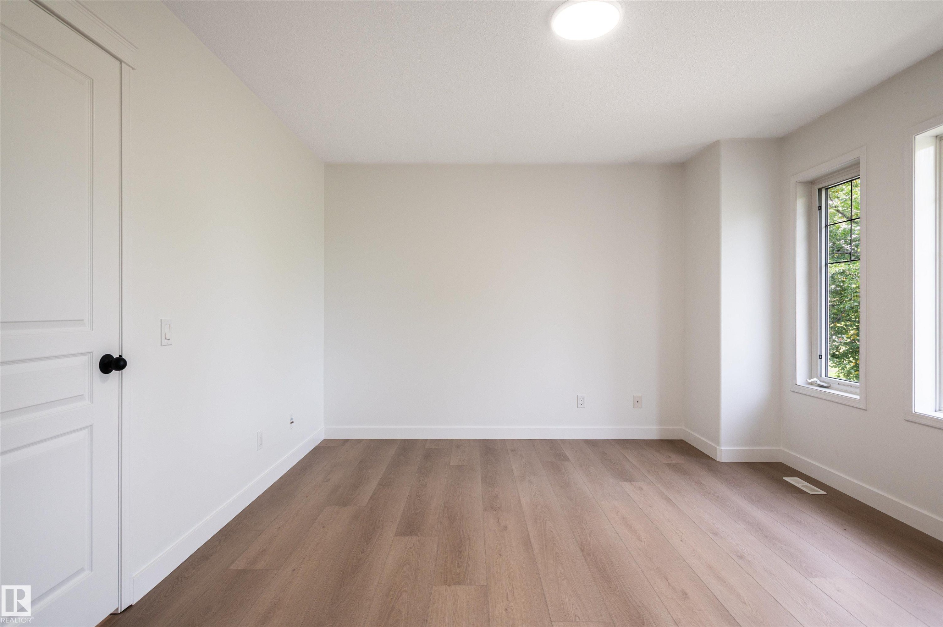 404 Hemingway Road Nw, Edmonton, AB