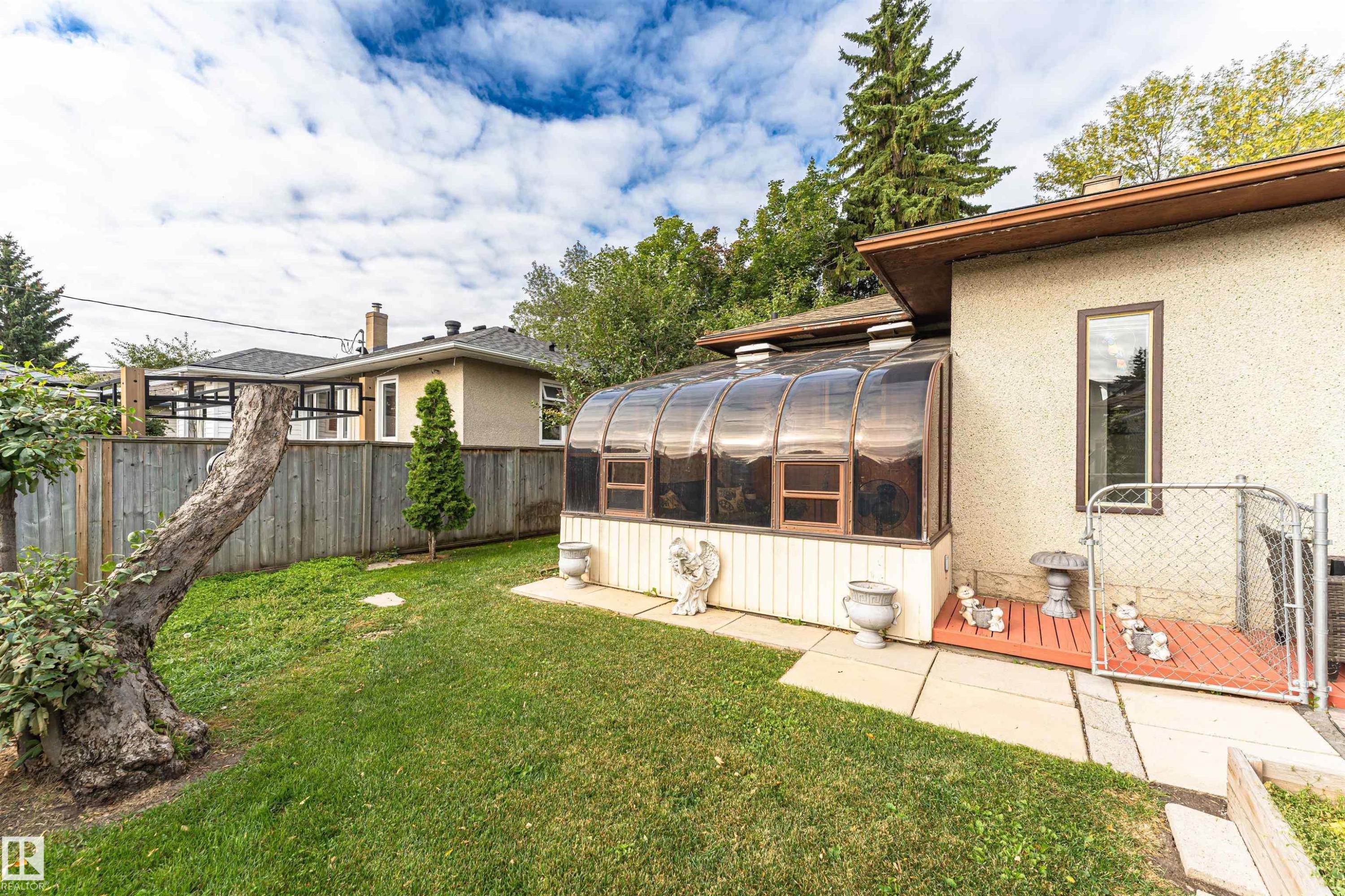 10807 136 Street Nw, Edmonton, AB