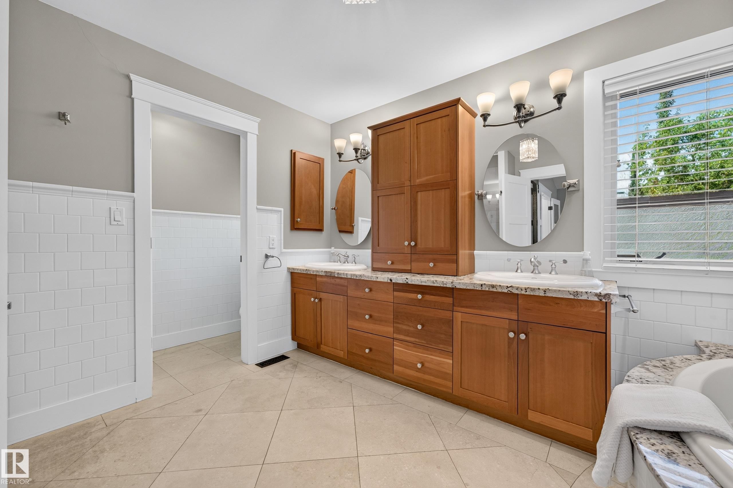 9604 95 Avenue Nw, Edmonton, AB