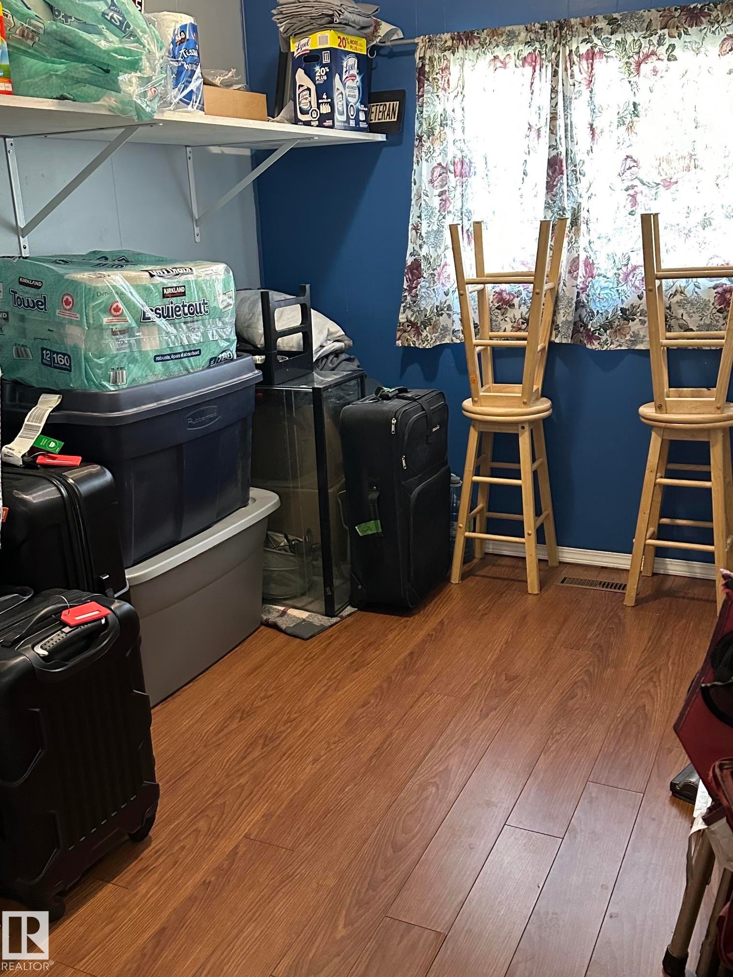#68 4204 47 St, Wetaskiwin, AB - Indoor