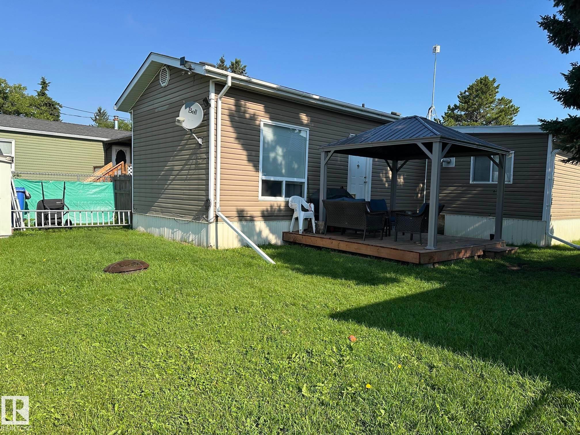 #68 4204 47 St, Wetaskiwin, AB - Outdoor With Exterior