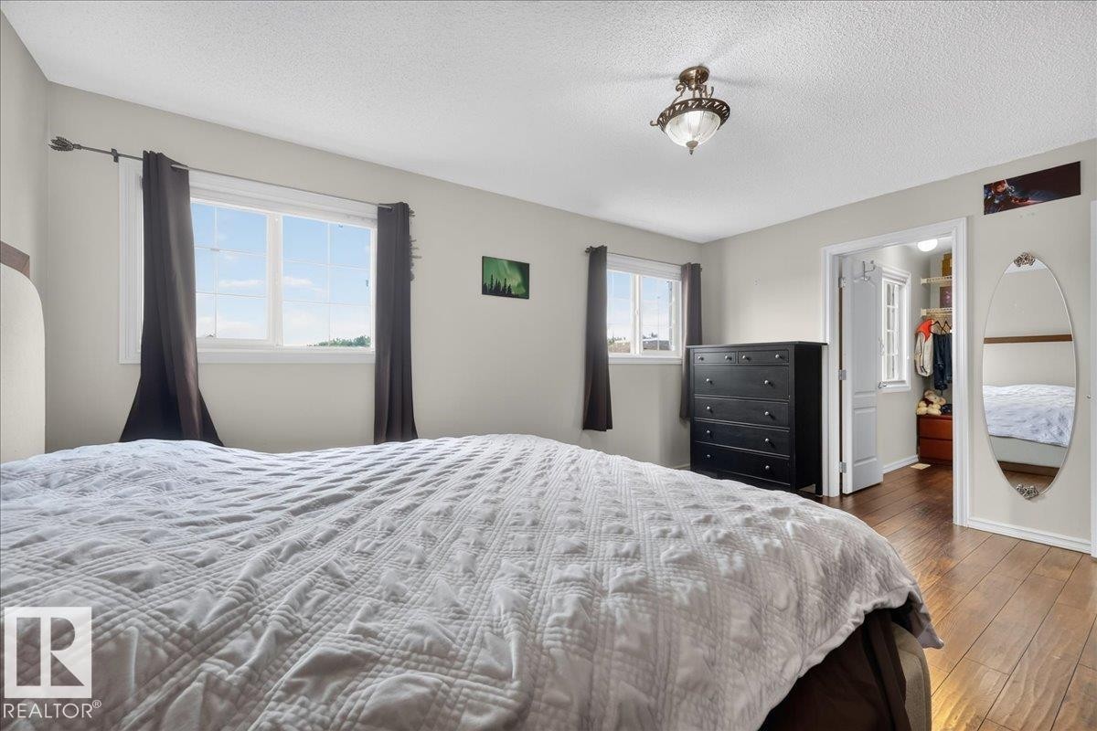 8503 11 Avenue Sw, Edmonton, AB