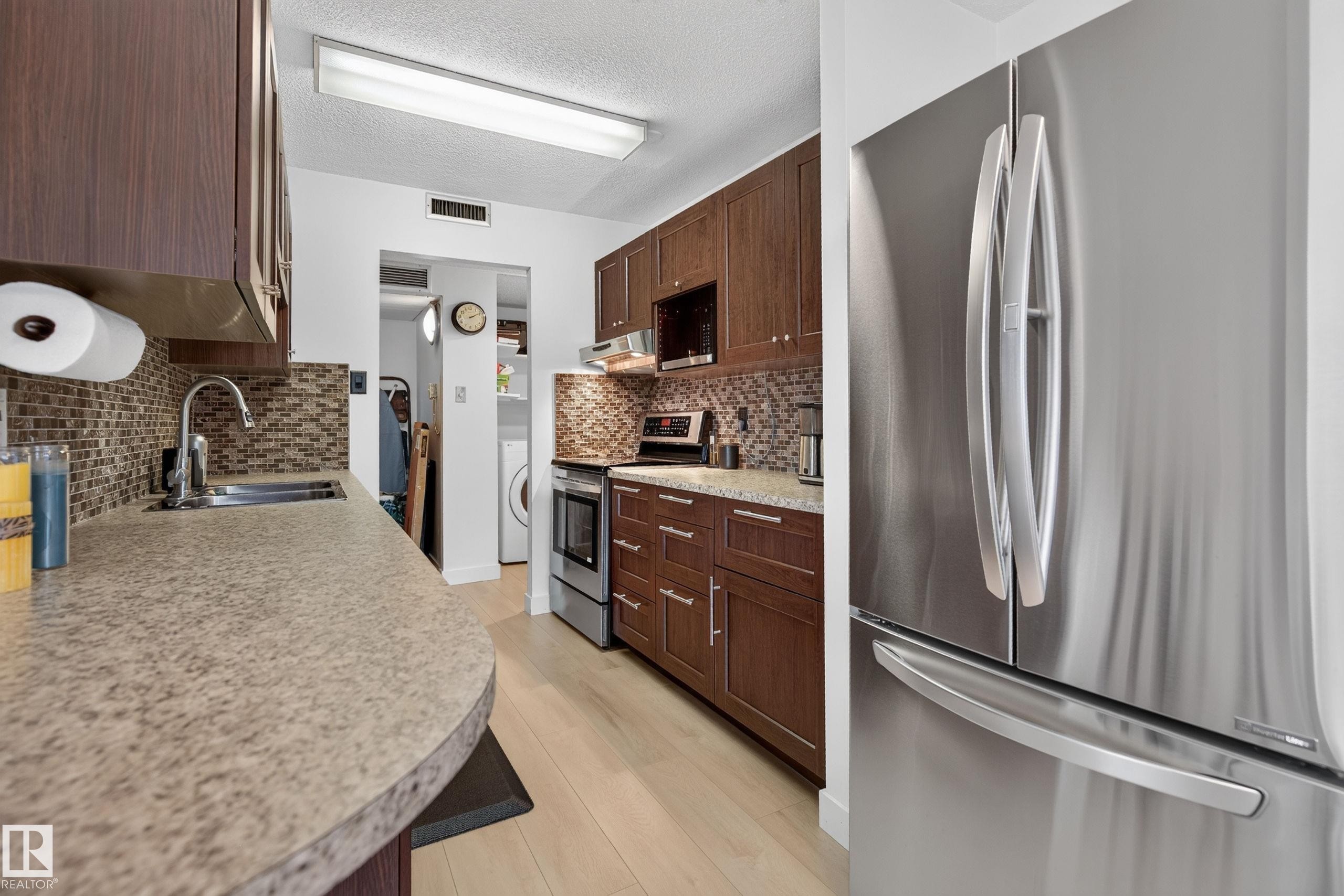 #105 10160 115 St Nw, Edmonton, AB
