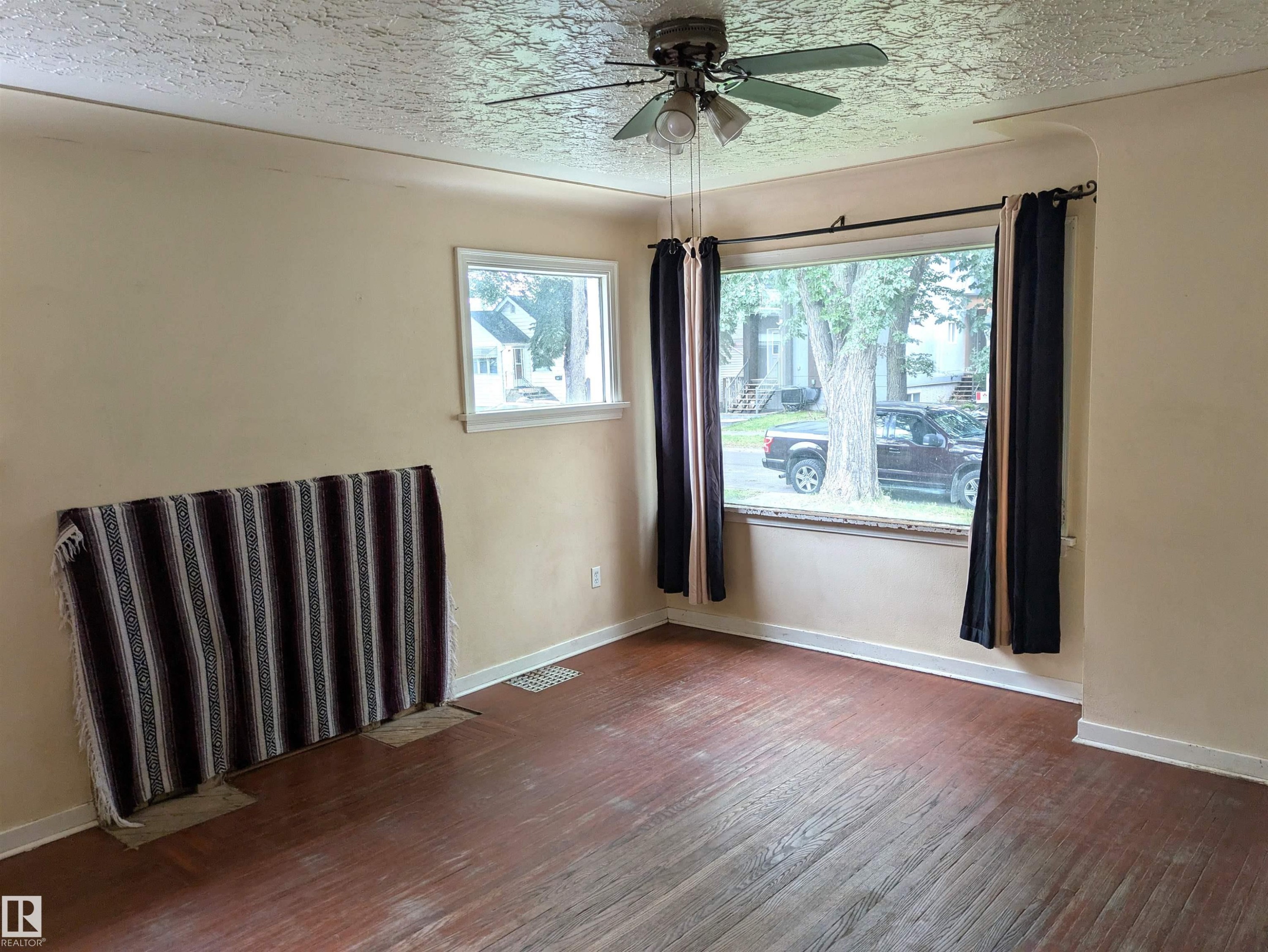 11412 85 Street Nw, Edmonton, AB
